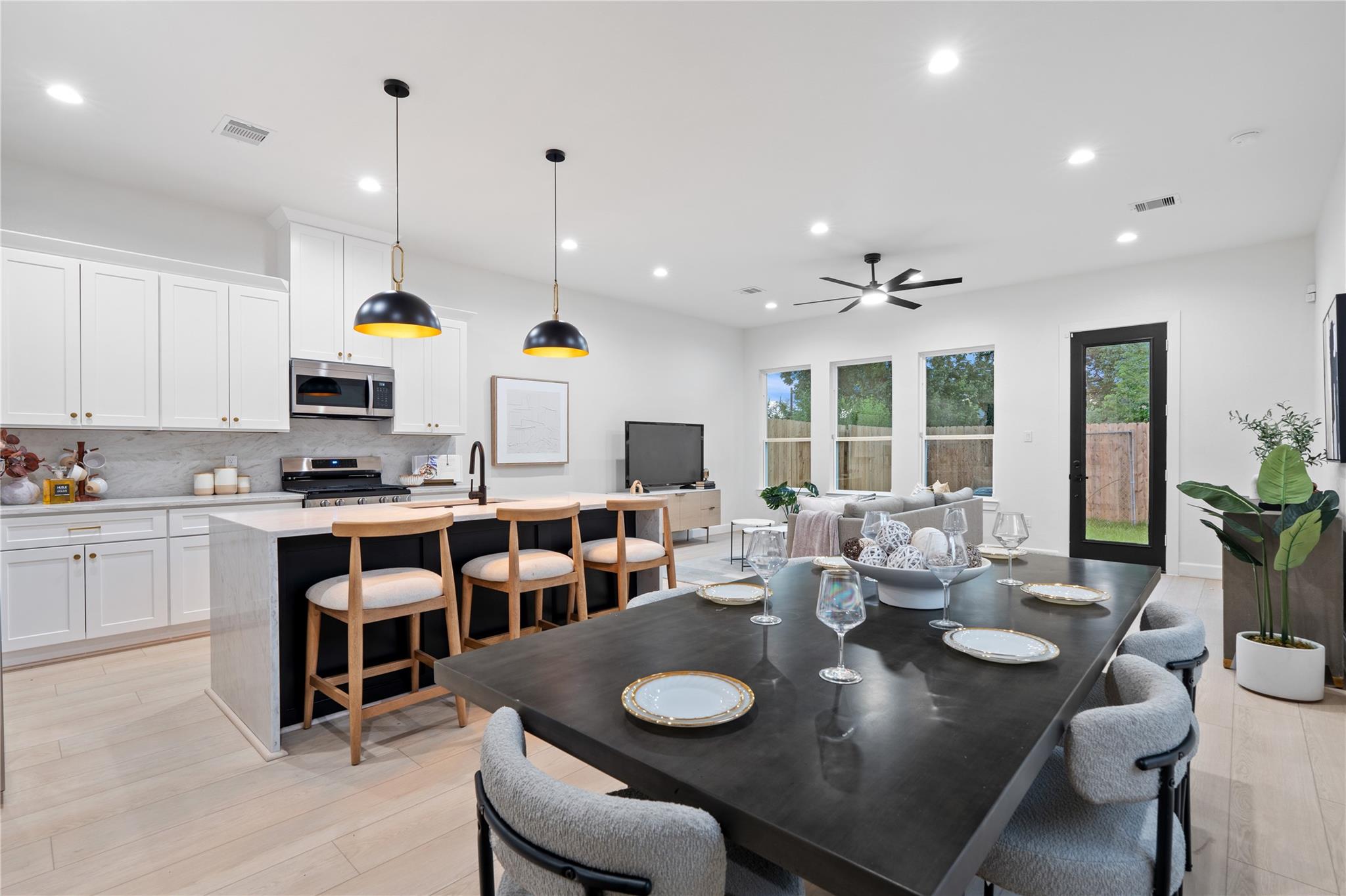 3628 Seabrook Street, Houston