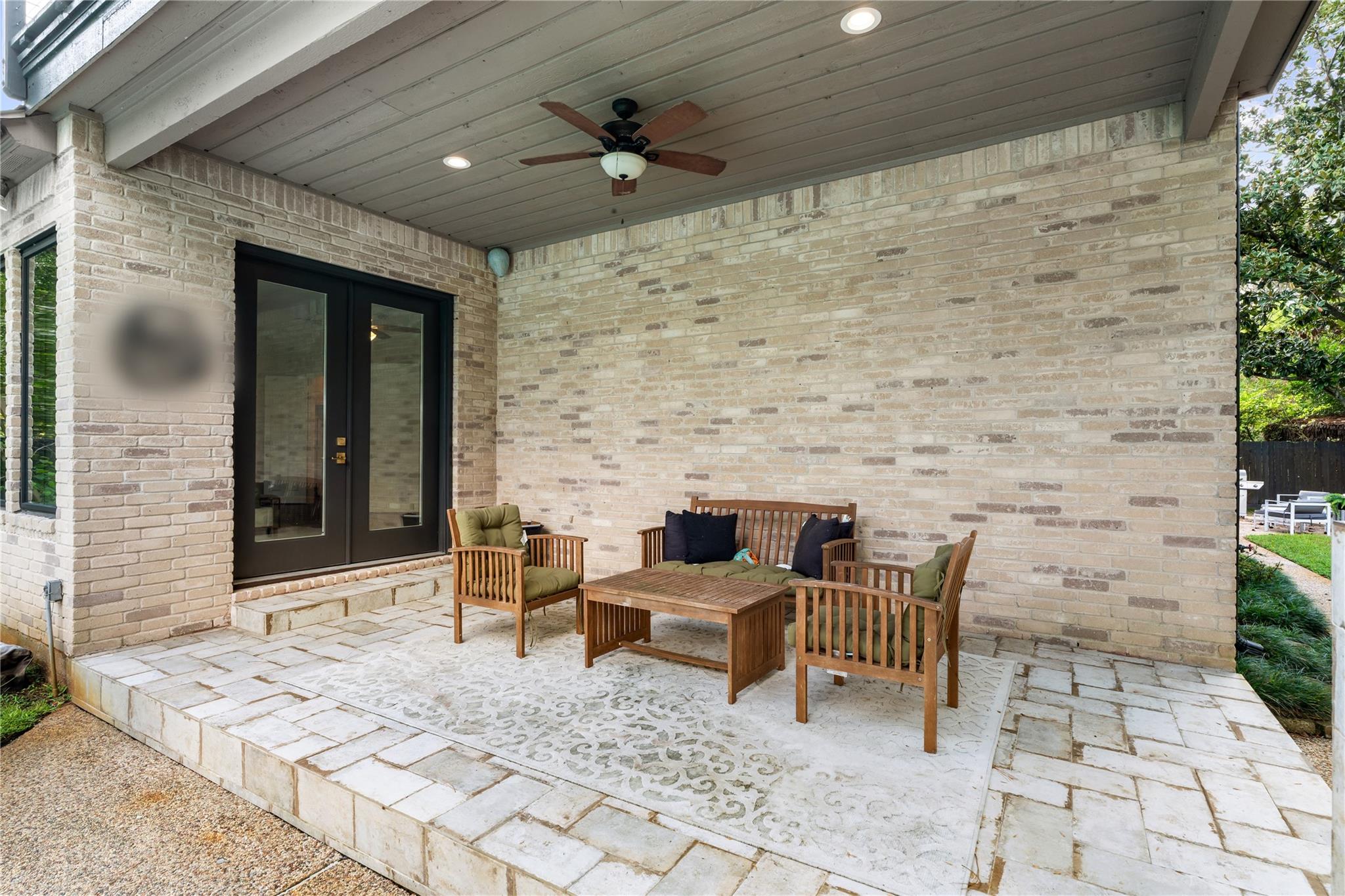 4719 Breezy Point Drive