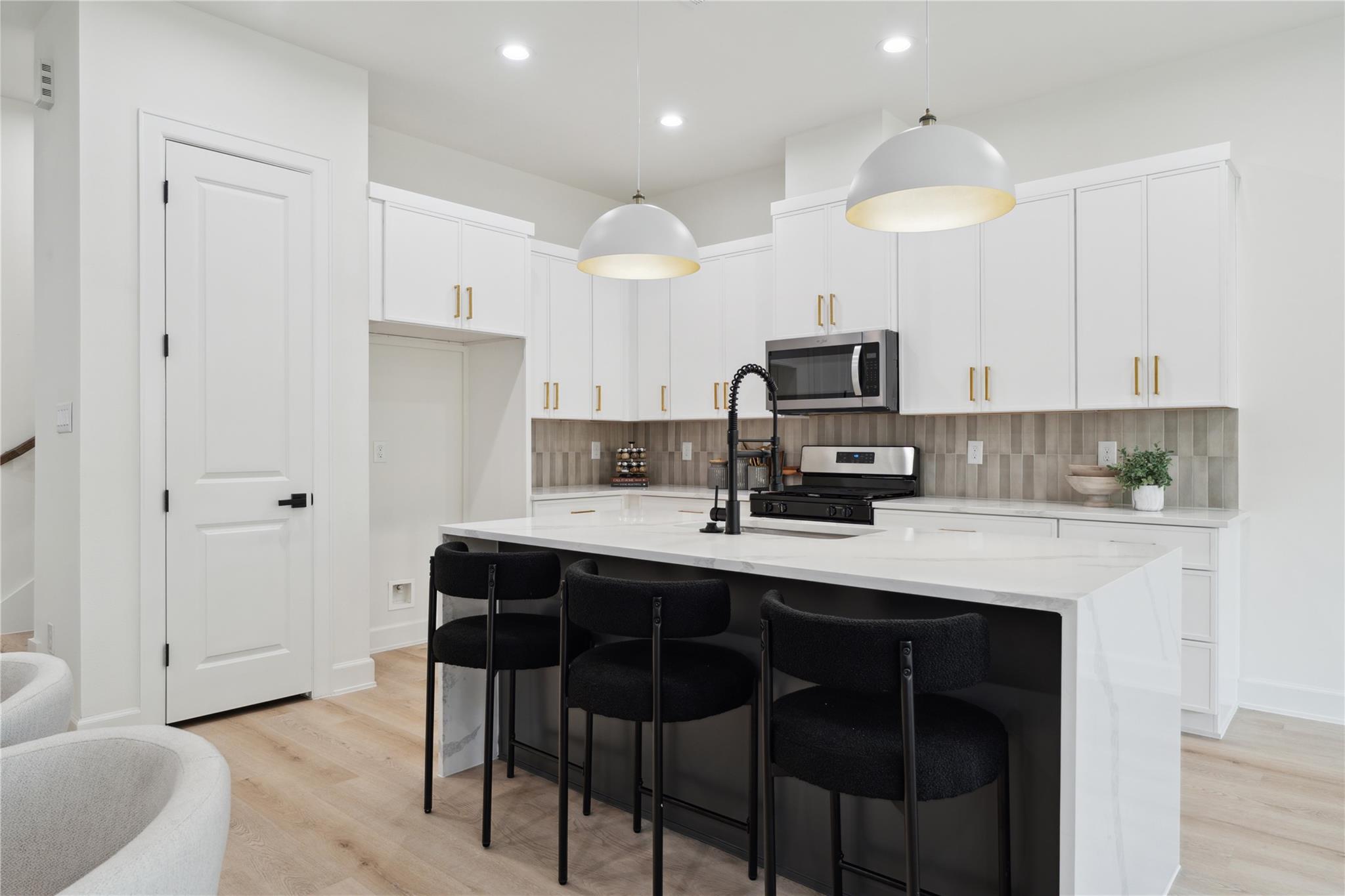 3733 & 3735 Lydia Street