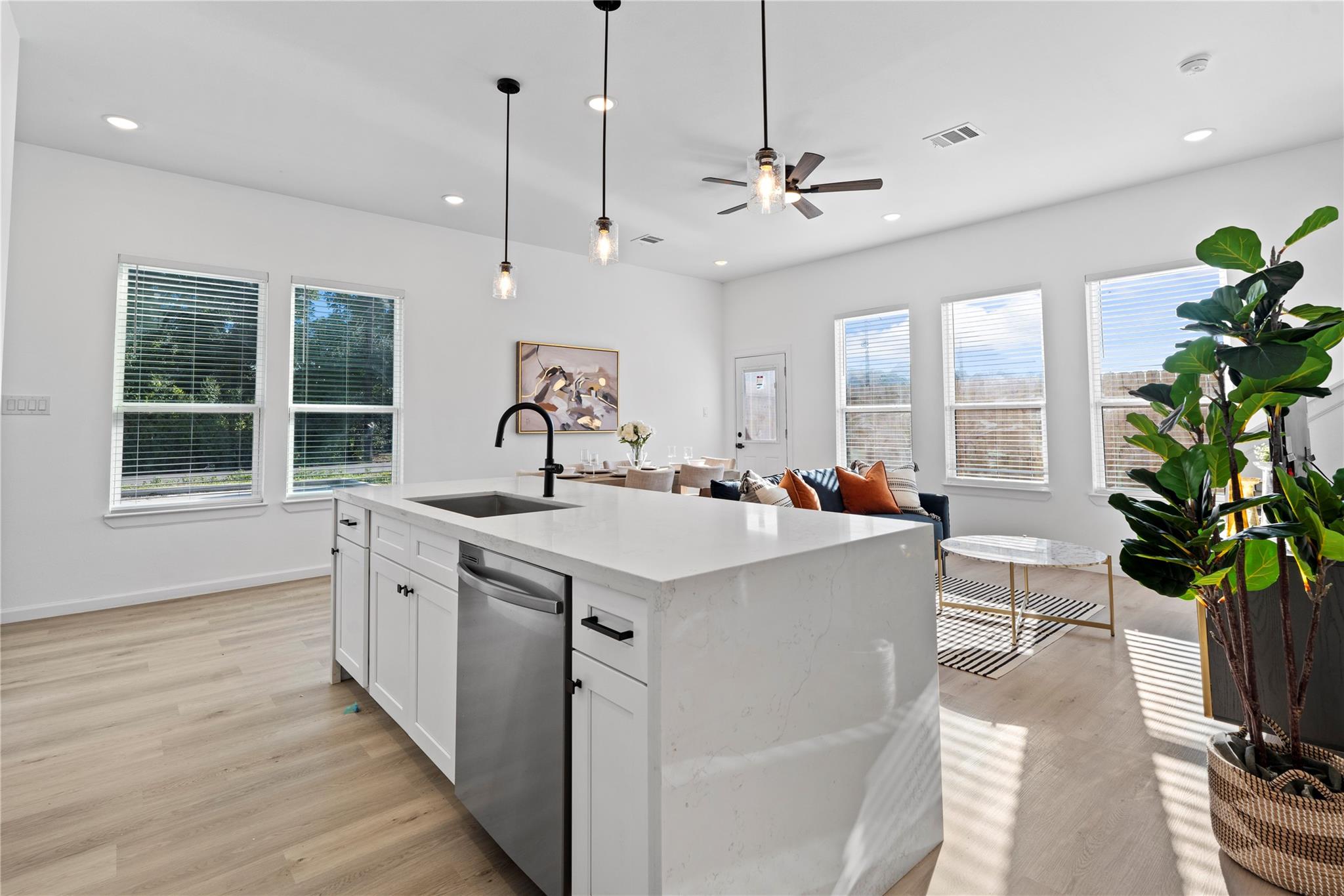 866 Rachel Street Unit: E