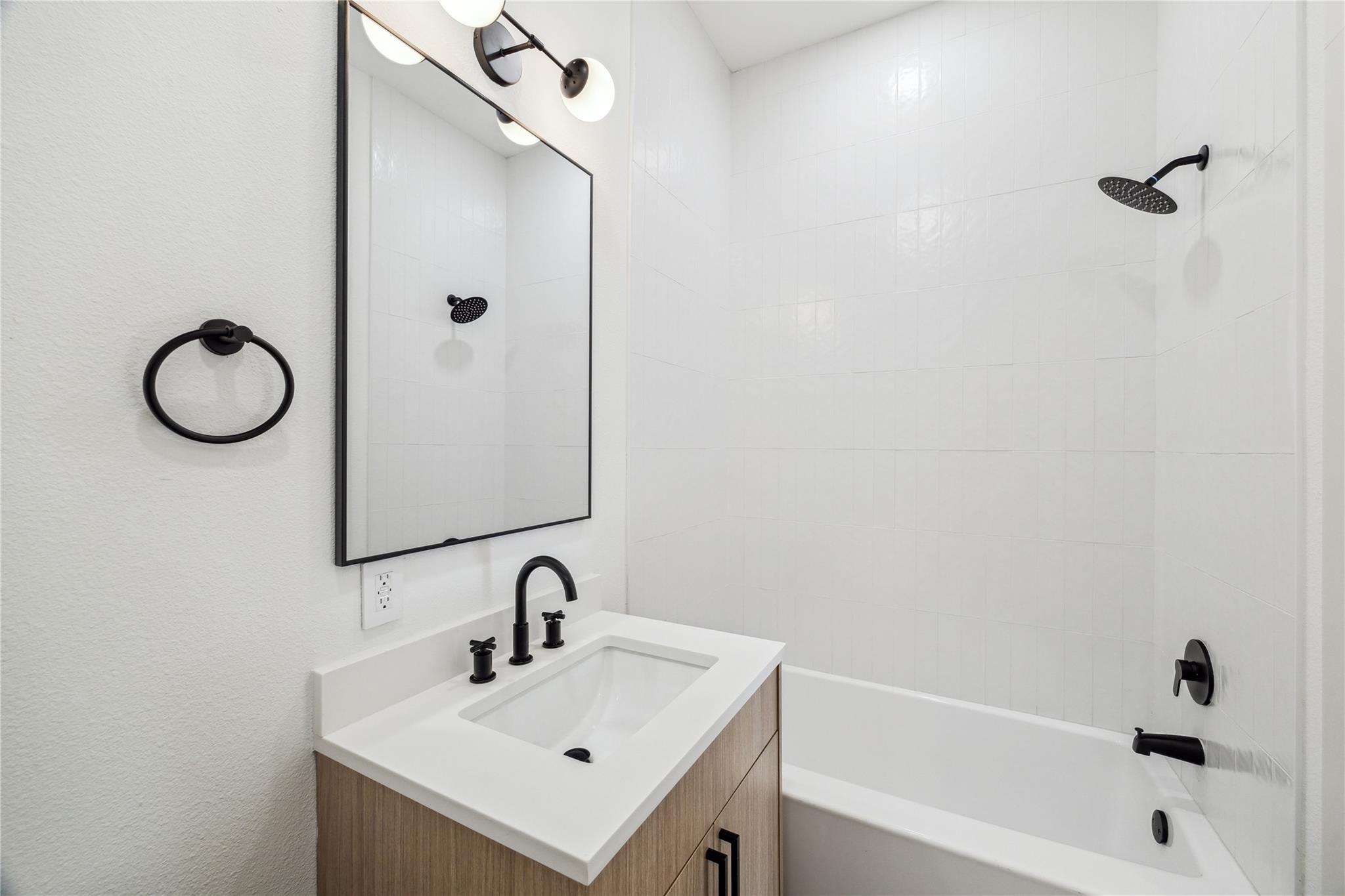 4413 Buck Street Unit: A/B