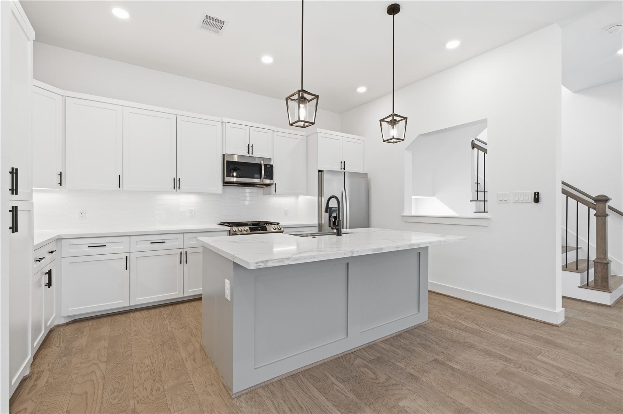 712 W Donovan Street # C