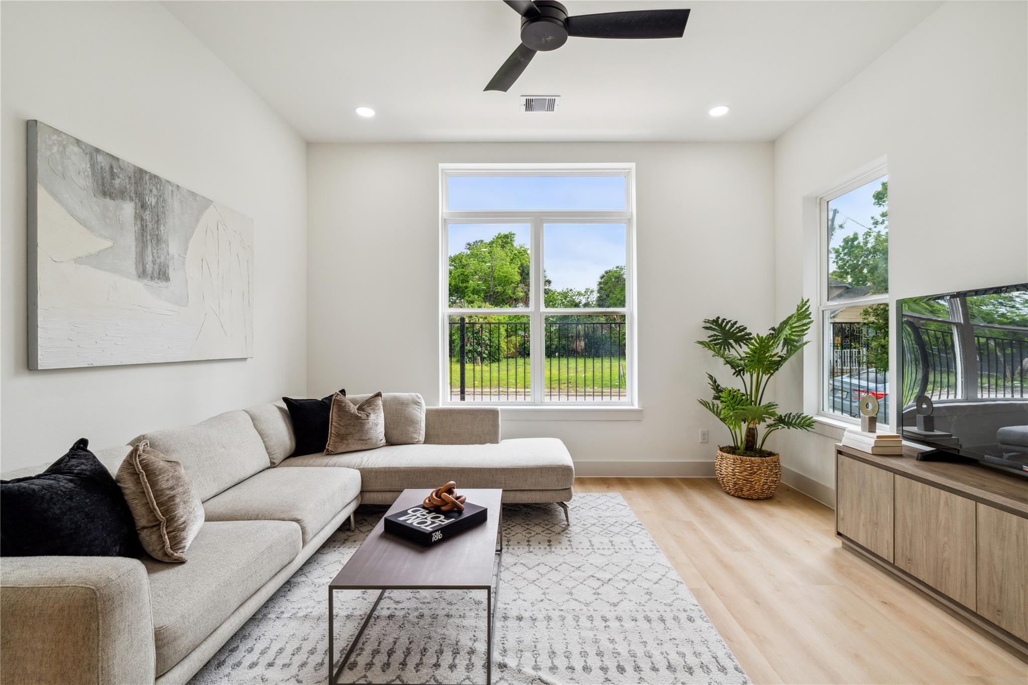 3409 Stonewall Street