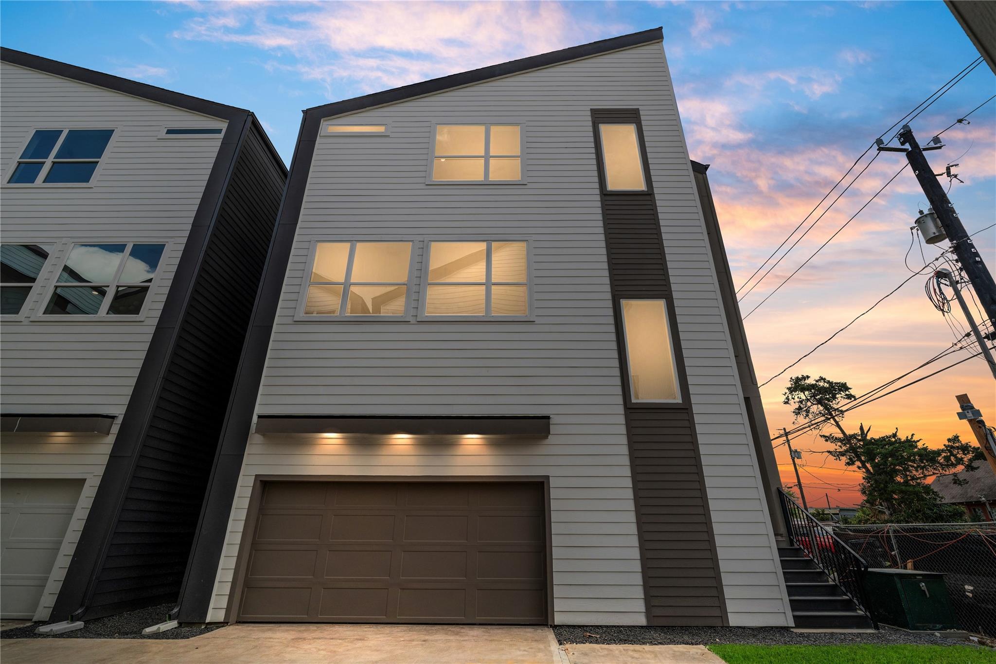 2943 Delafield Street