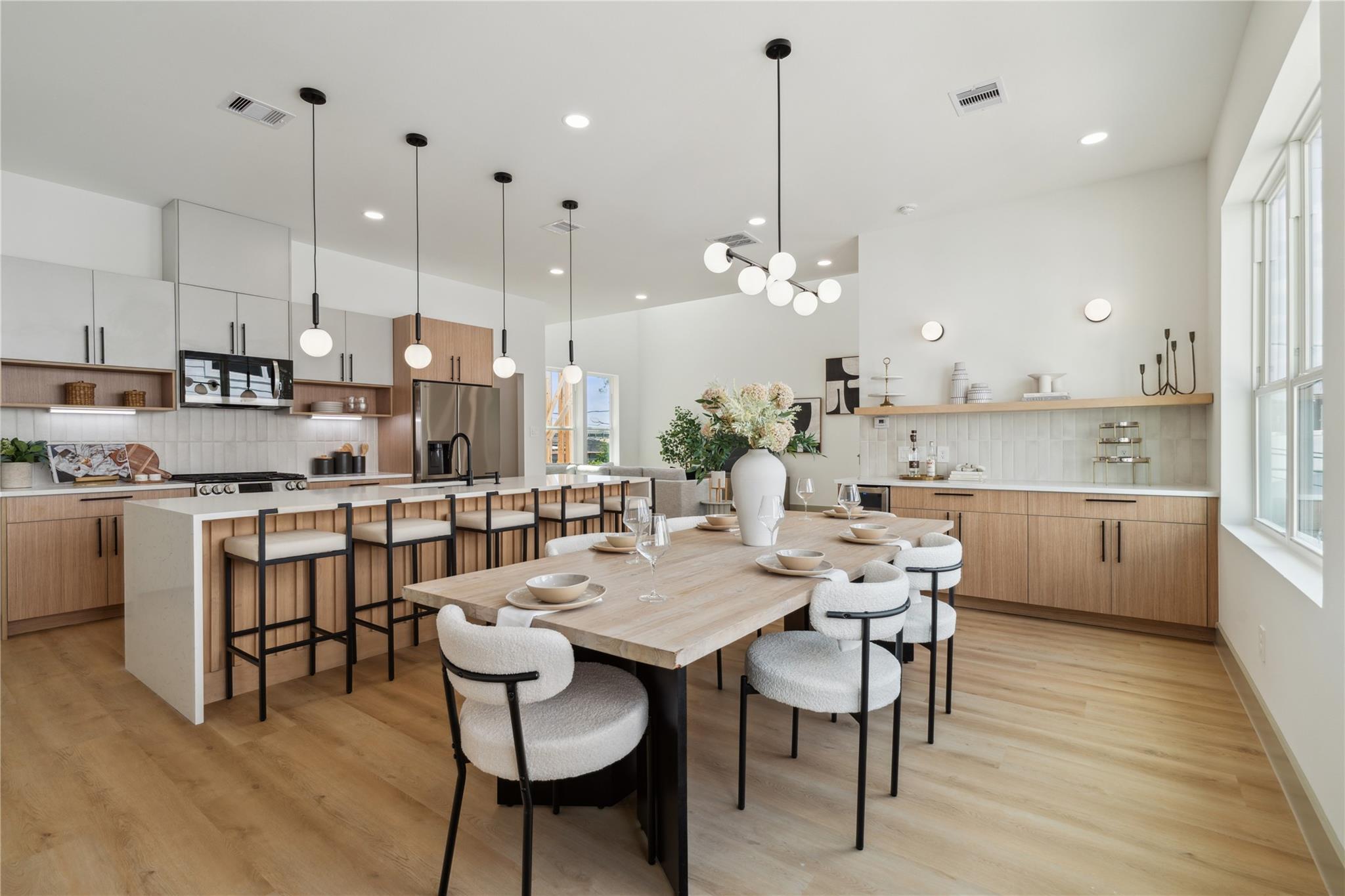 2943 Delafield Street