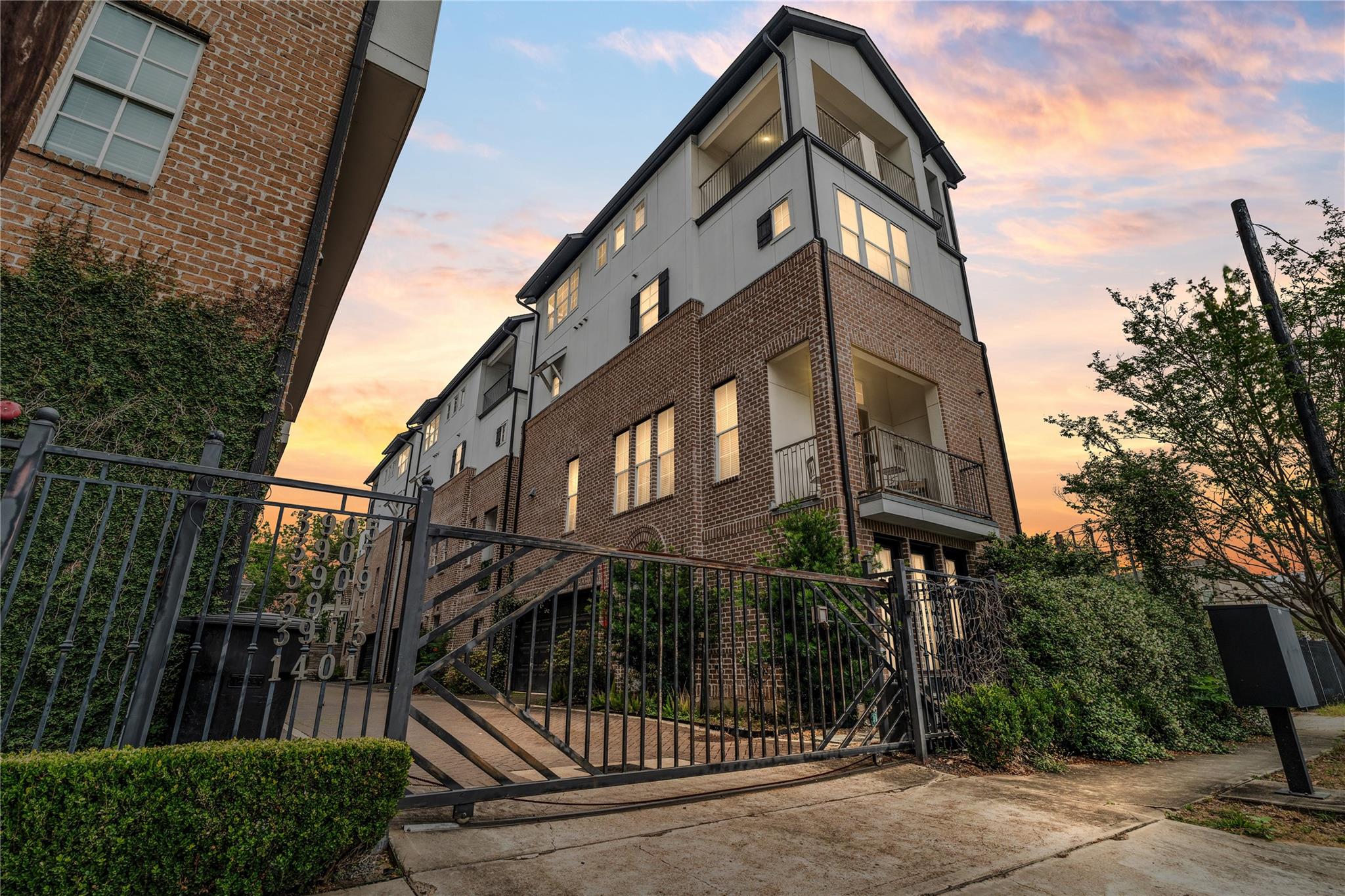 1403 Isabella Street