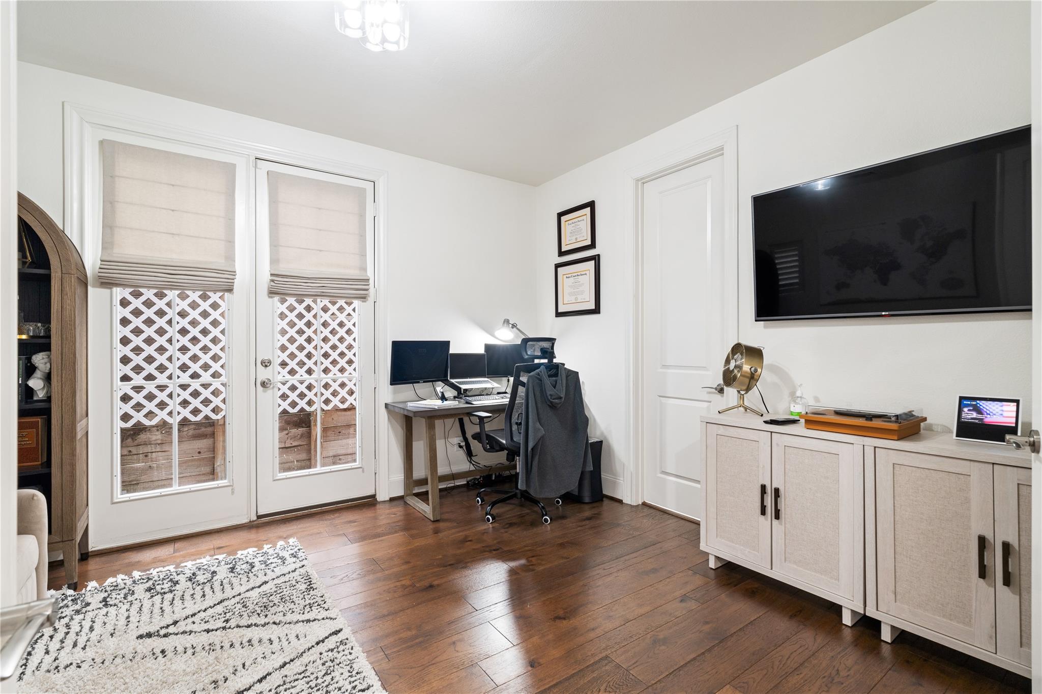 1403 Isabella Street