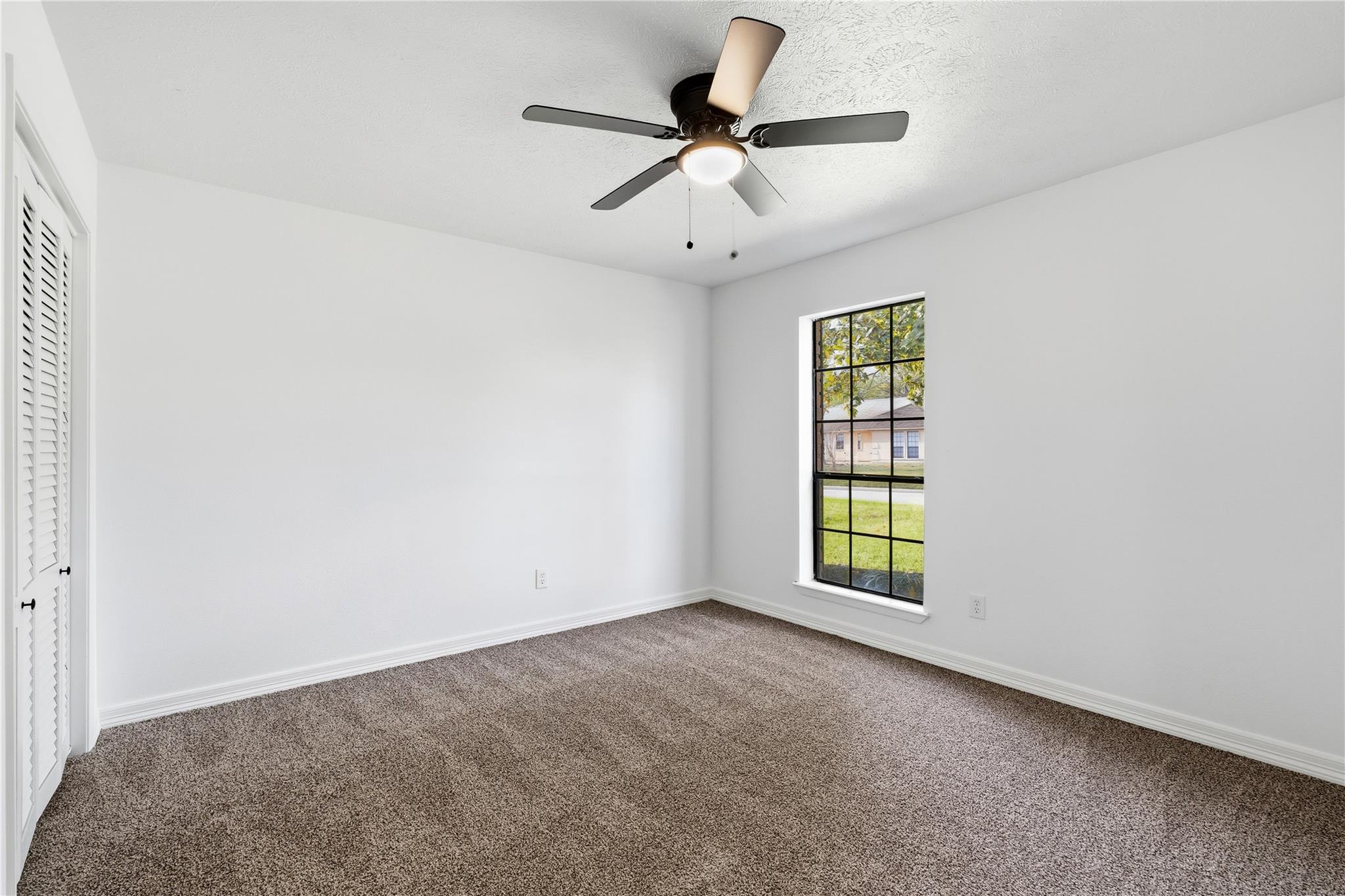 8014 17th Green Drive