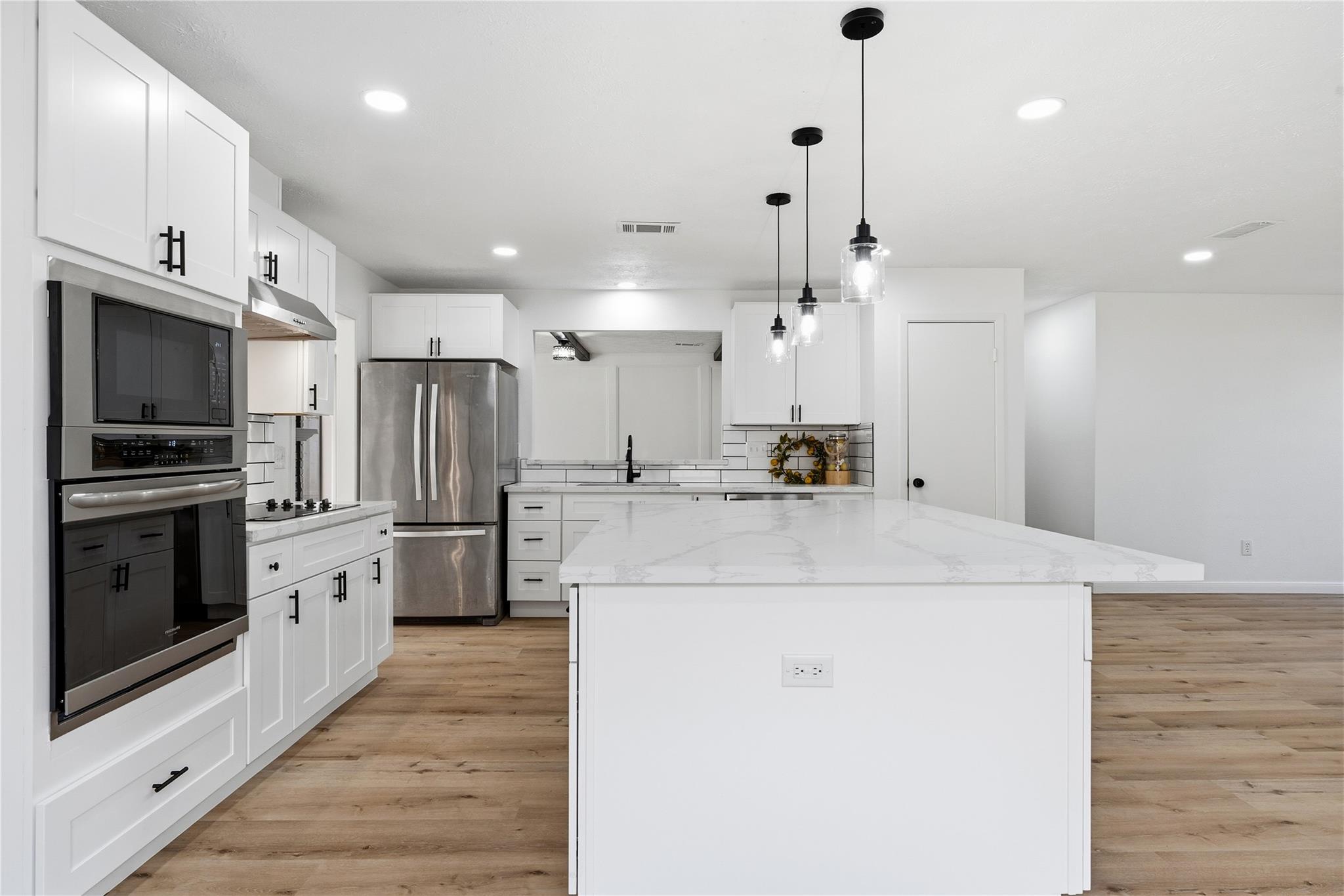 8014 17th Green Drive