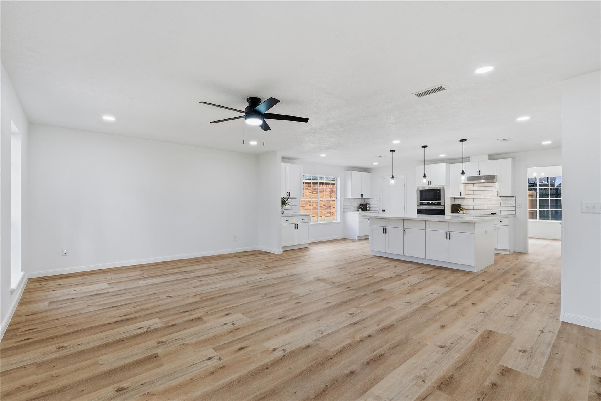 8014 17th Green Drive