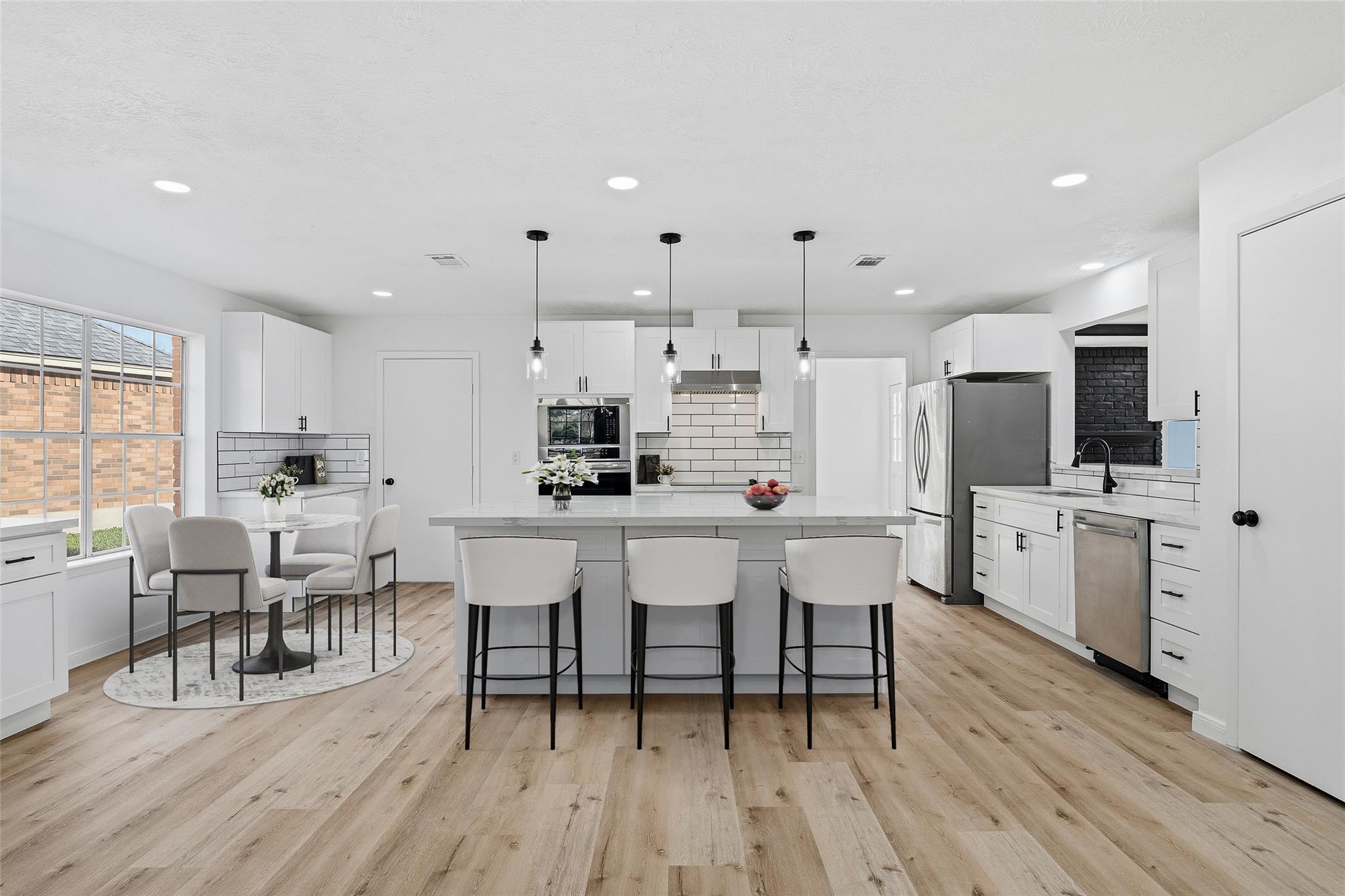 8014 17th Green Drive