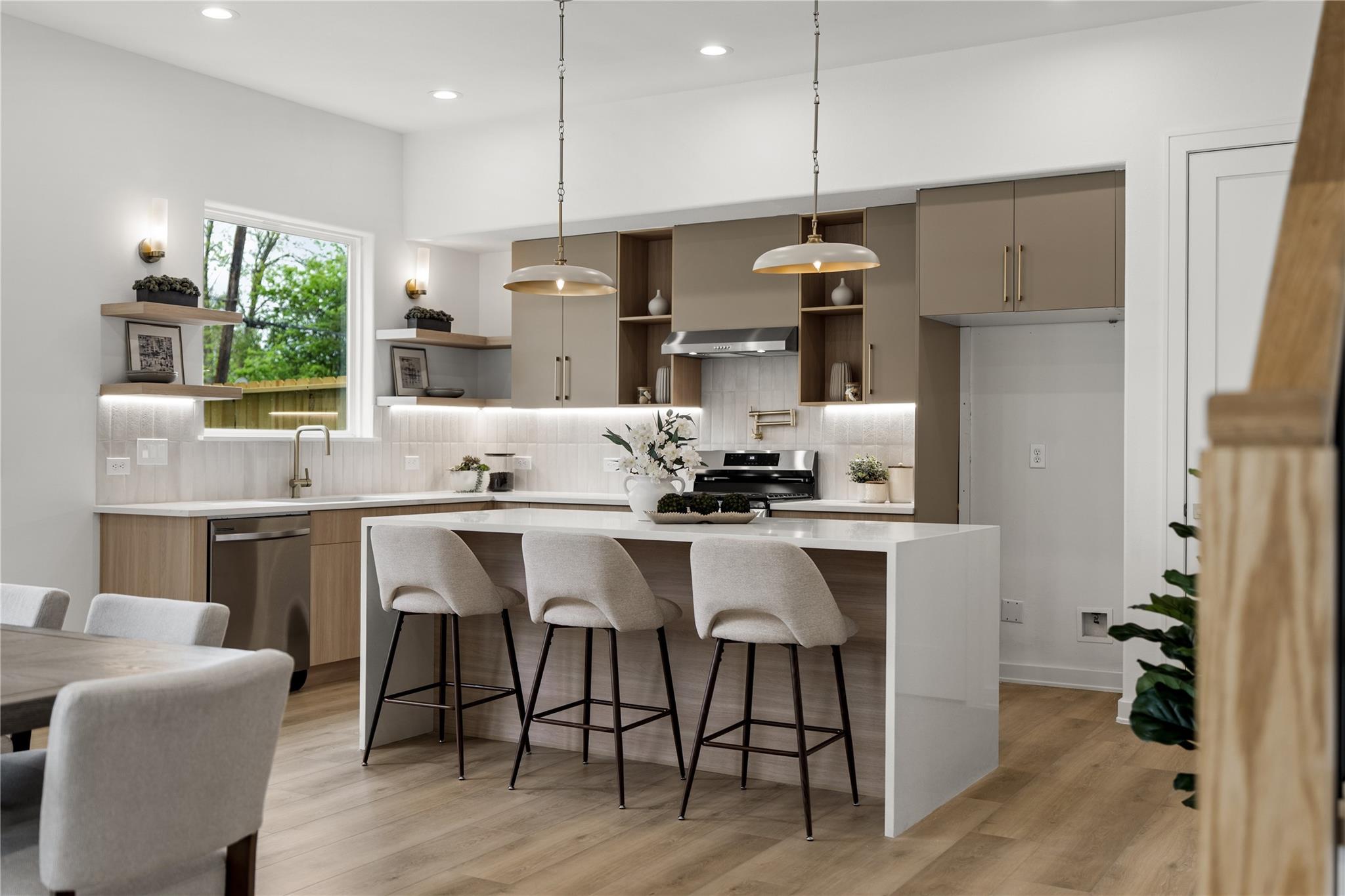 7530 La Salette Street