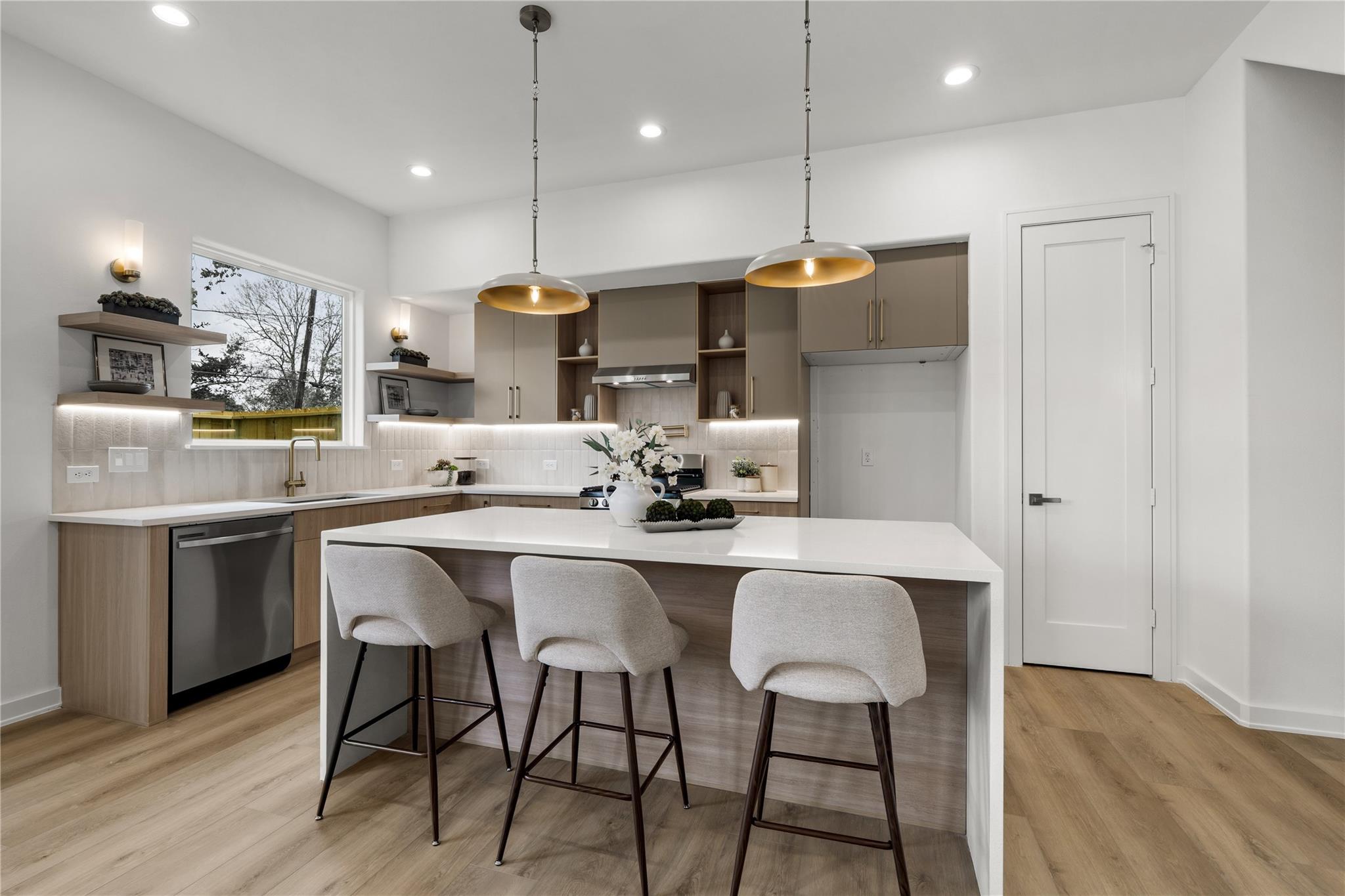 7530 La Salette Street