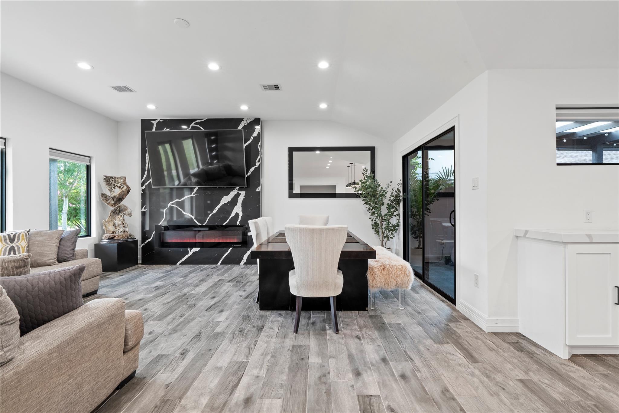 5202 Beechnut Street