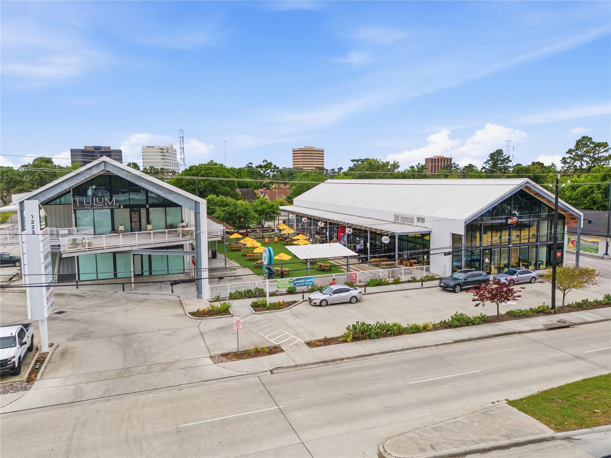 1420 W 34th 1/2 Street