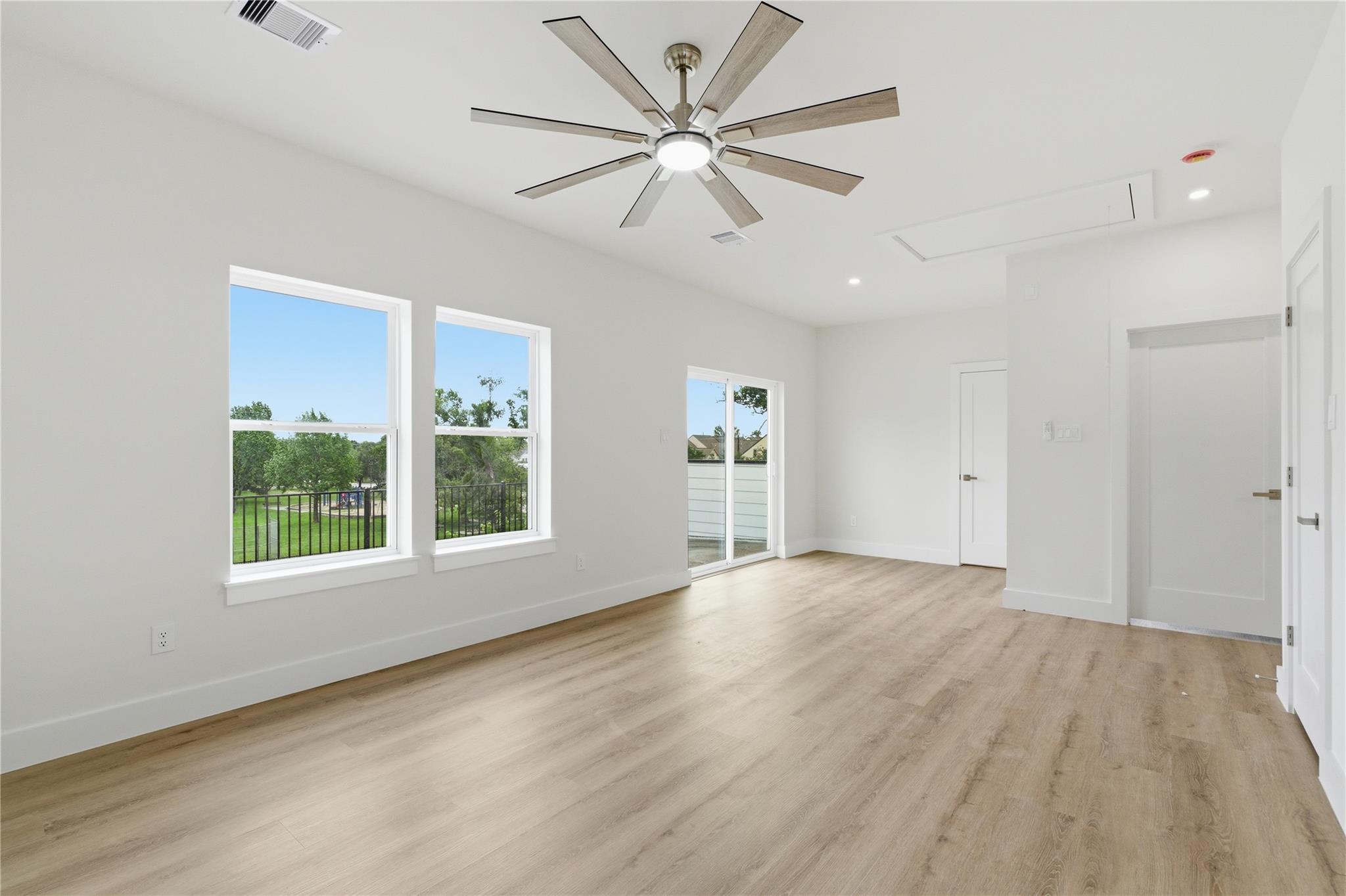 1420 W 34th 1/2 Street