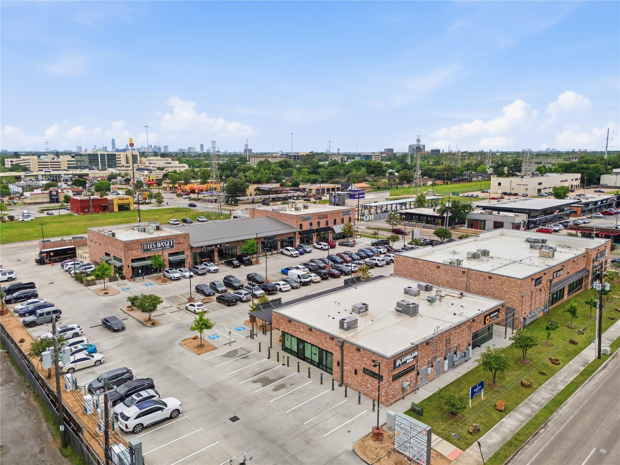 1420 W 34th 1/2 Street