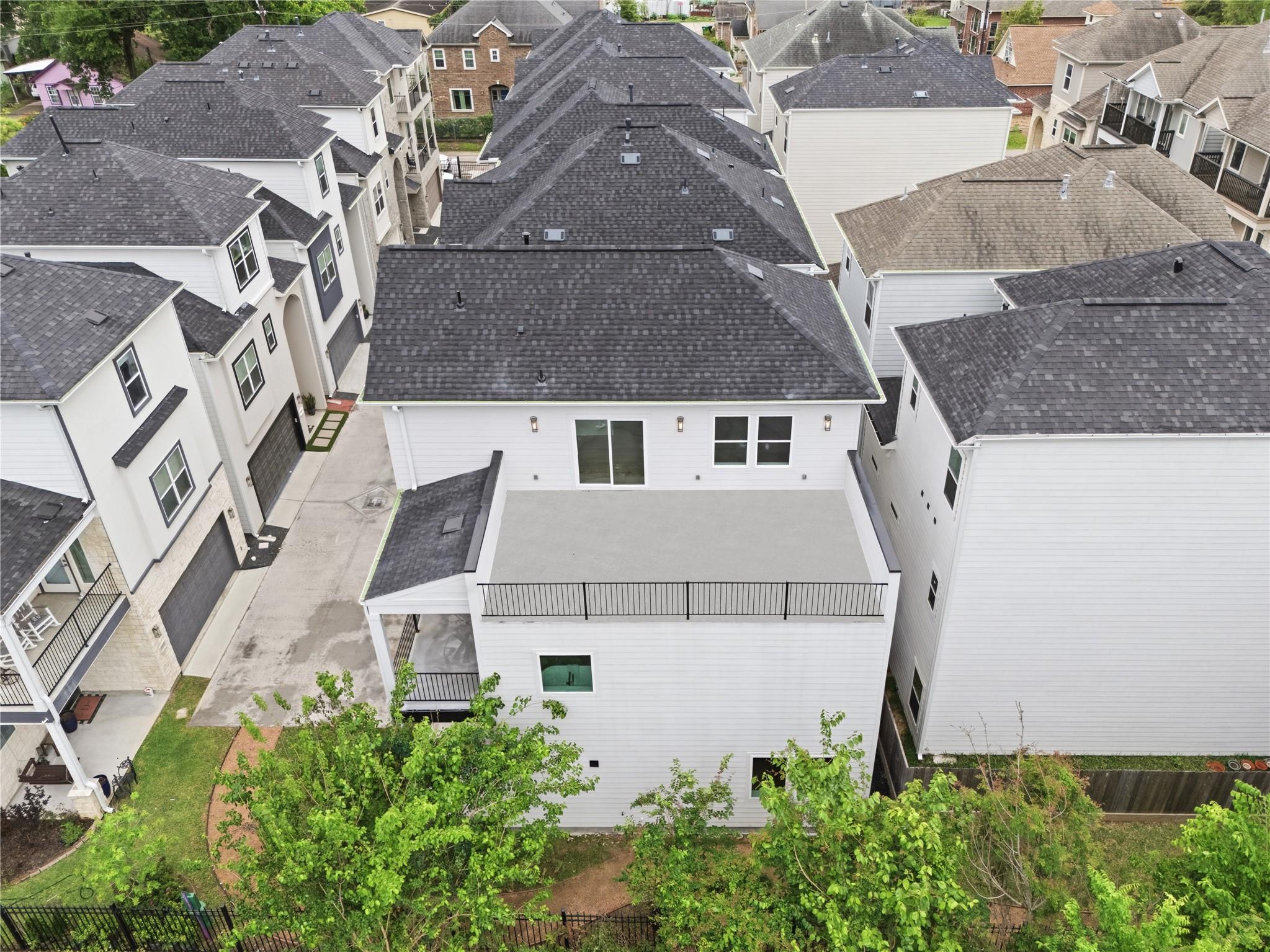 1420 W 34th 1/2 Street