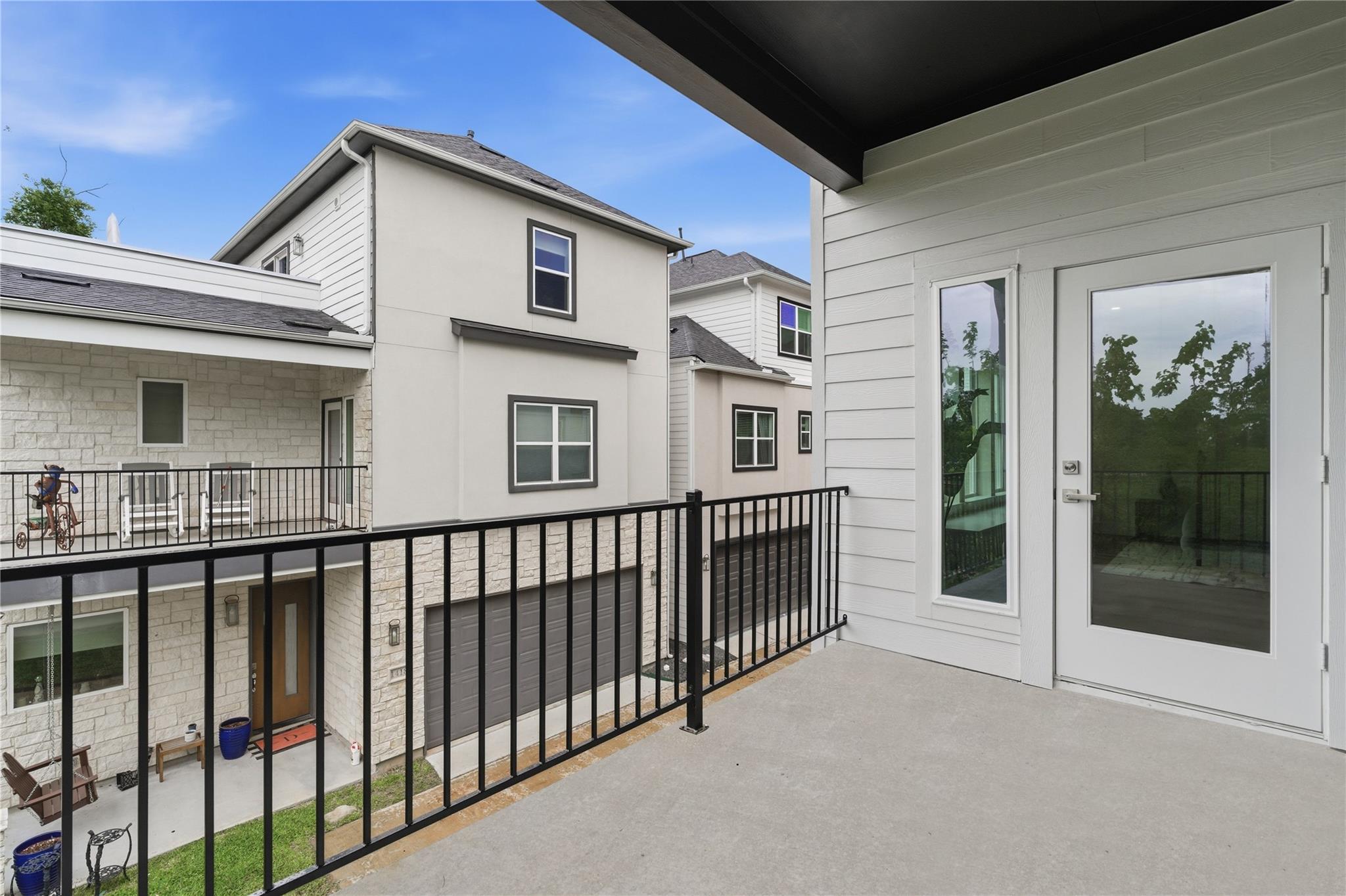 1420 W 34th 1/2 Street