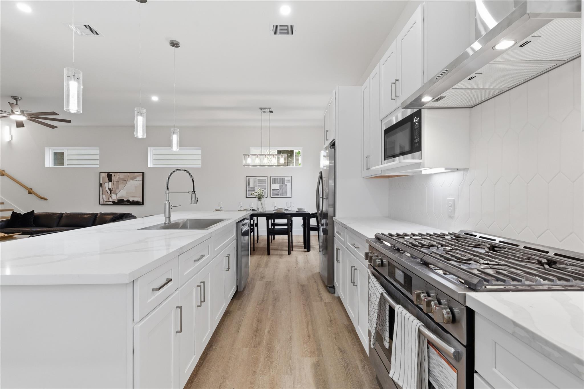 1420 W 34th 1/2 Street