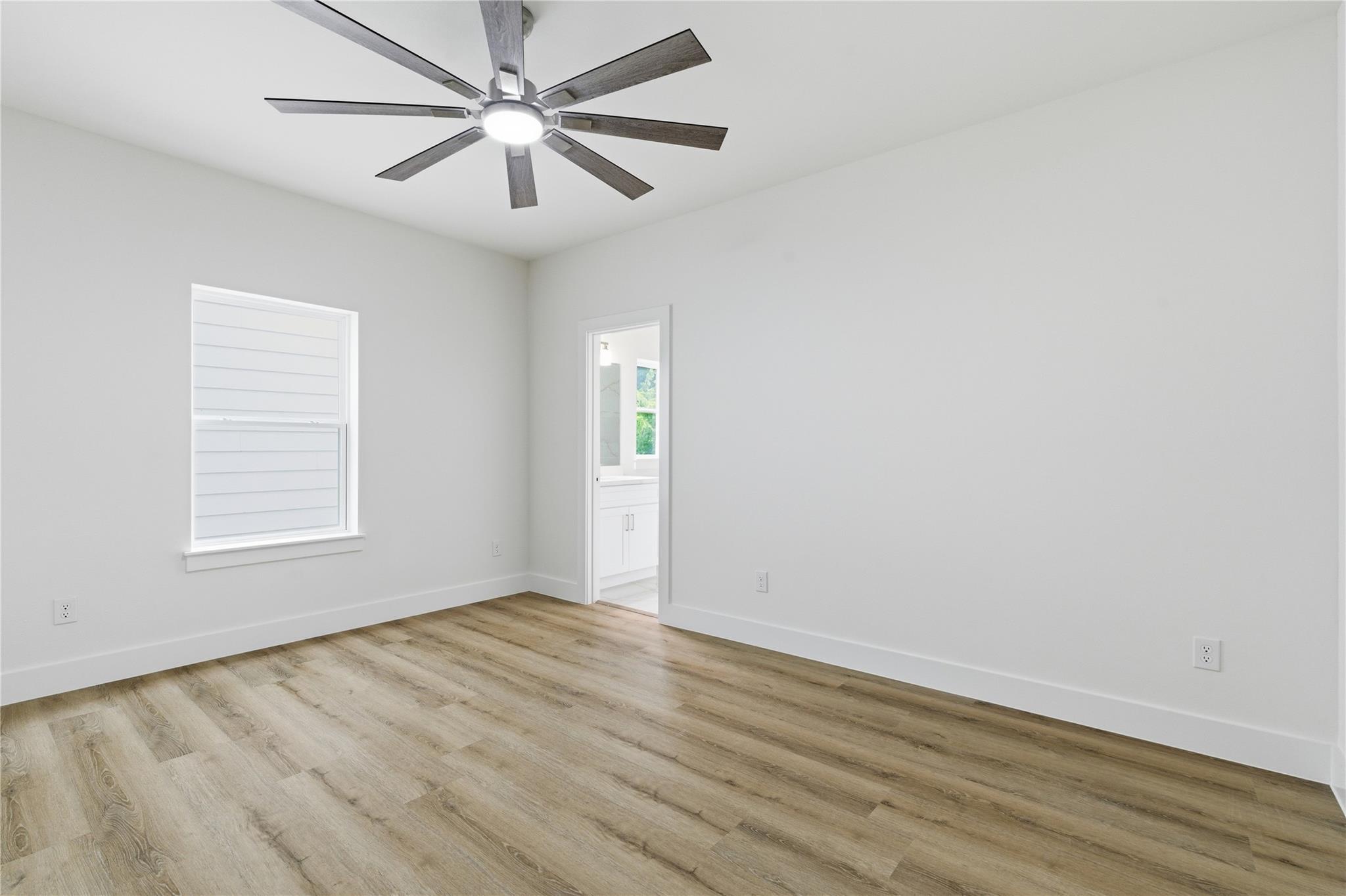1420 W 34th 1/2 Street