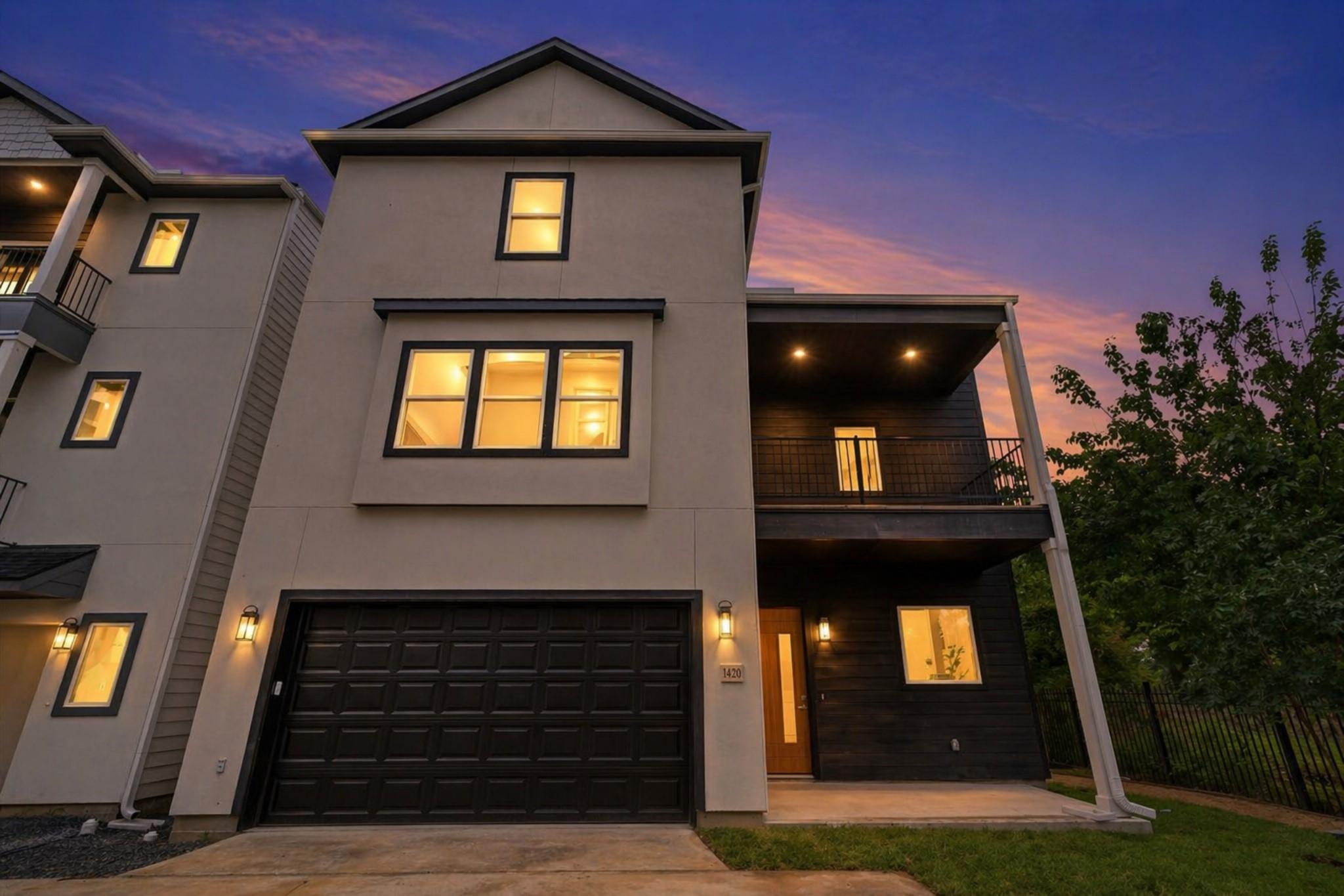 1420 W 34th 1/2 Street