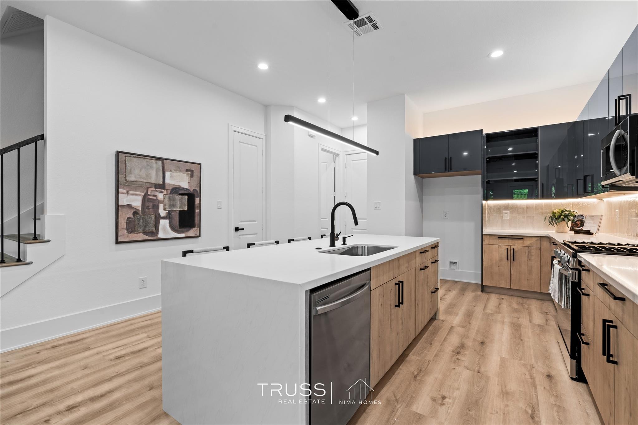 6117 Grace Lane