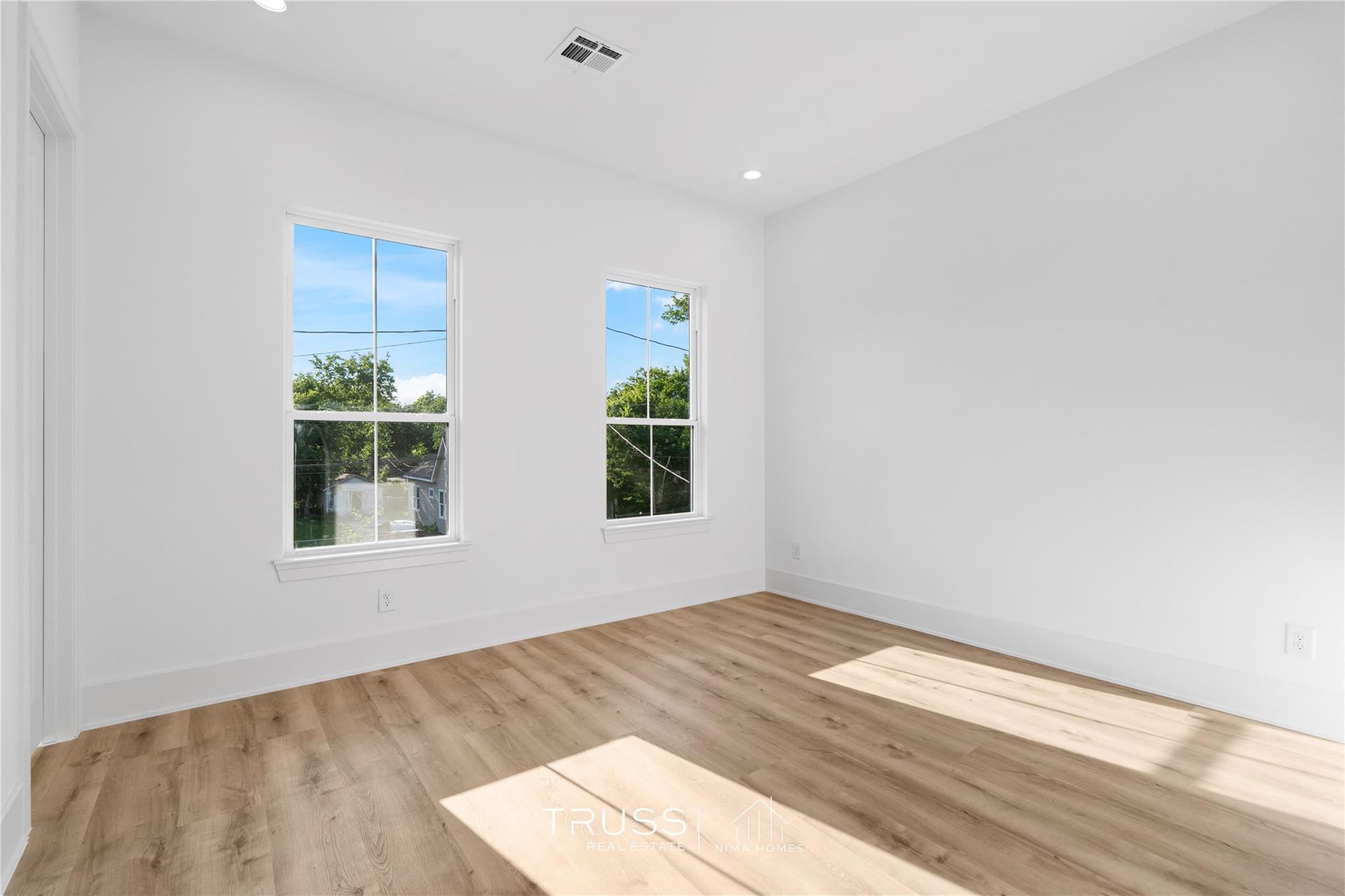 6117 Grace Lane