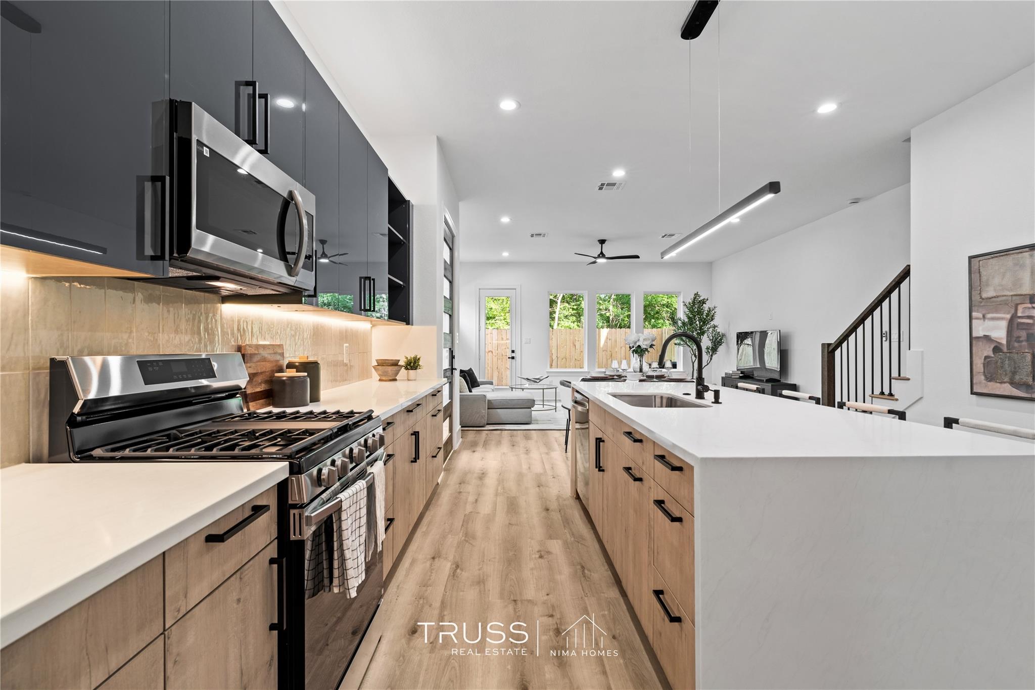 6117 Grace Lane