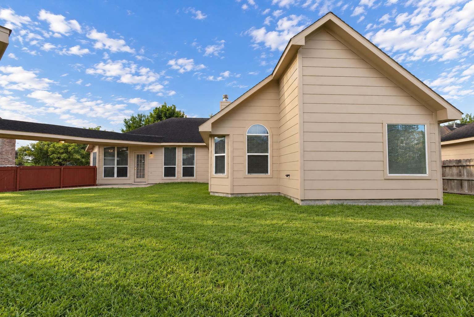 3207 Hickory Knoll Drive
