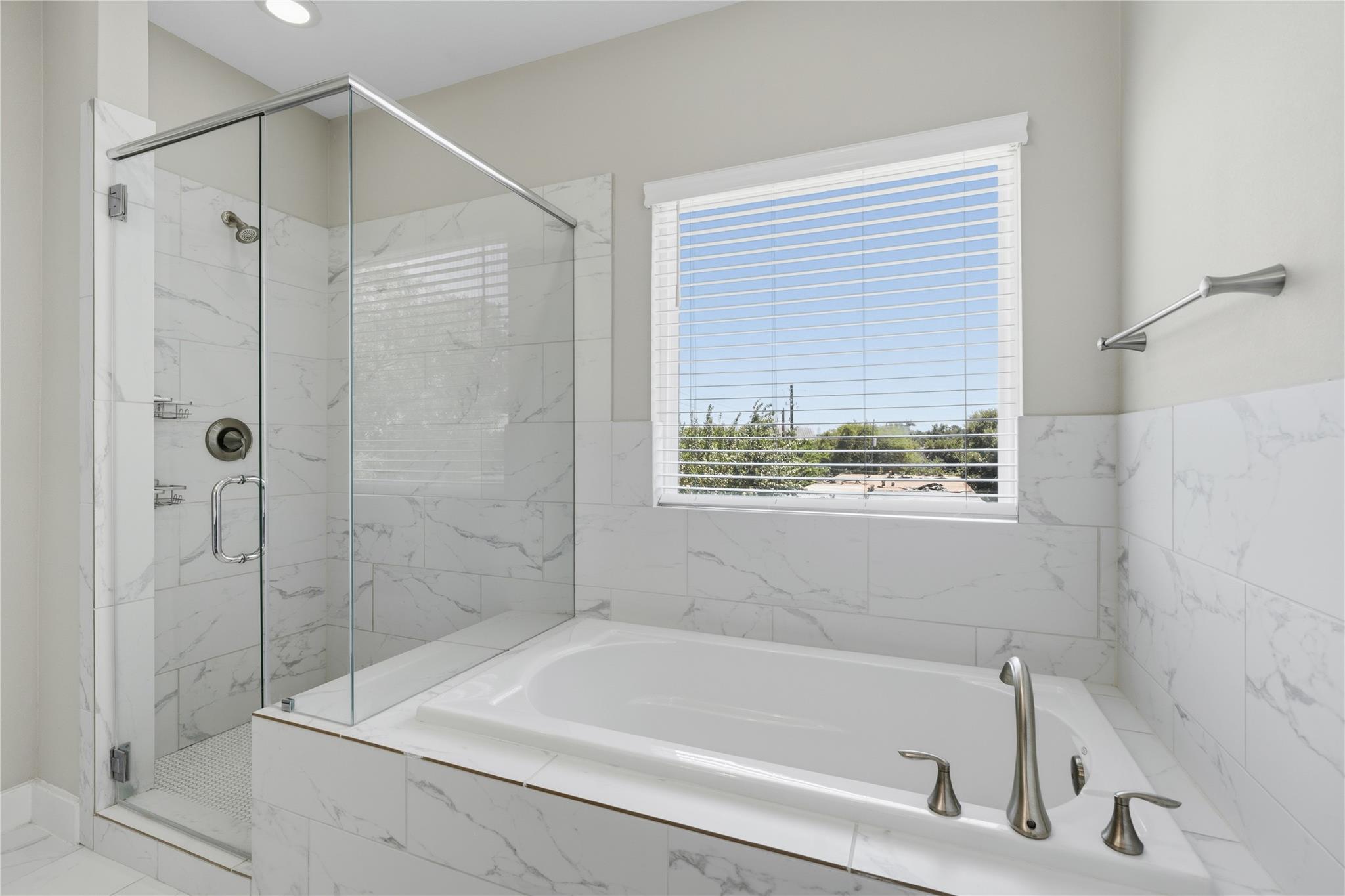2102 Bello Amanecer Lane