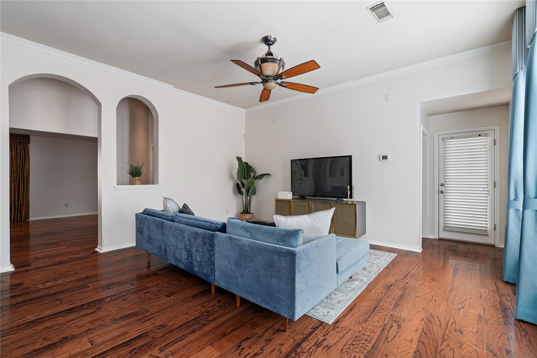 4323 Sunlit Pass Loop