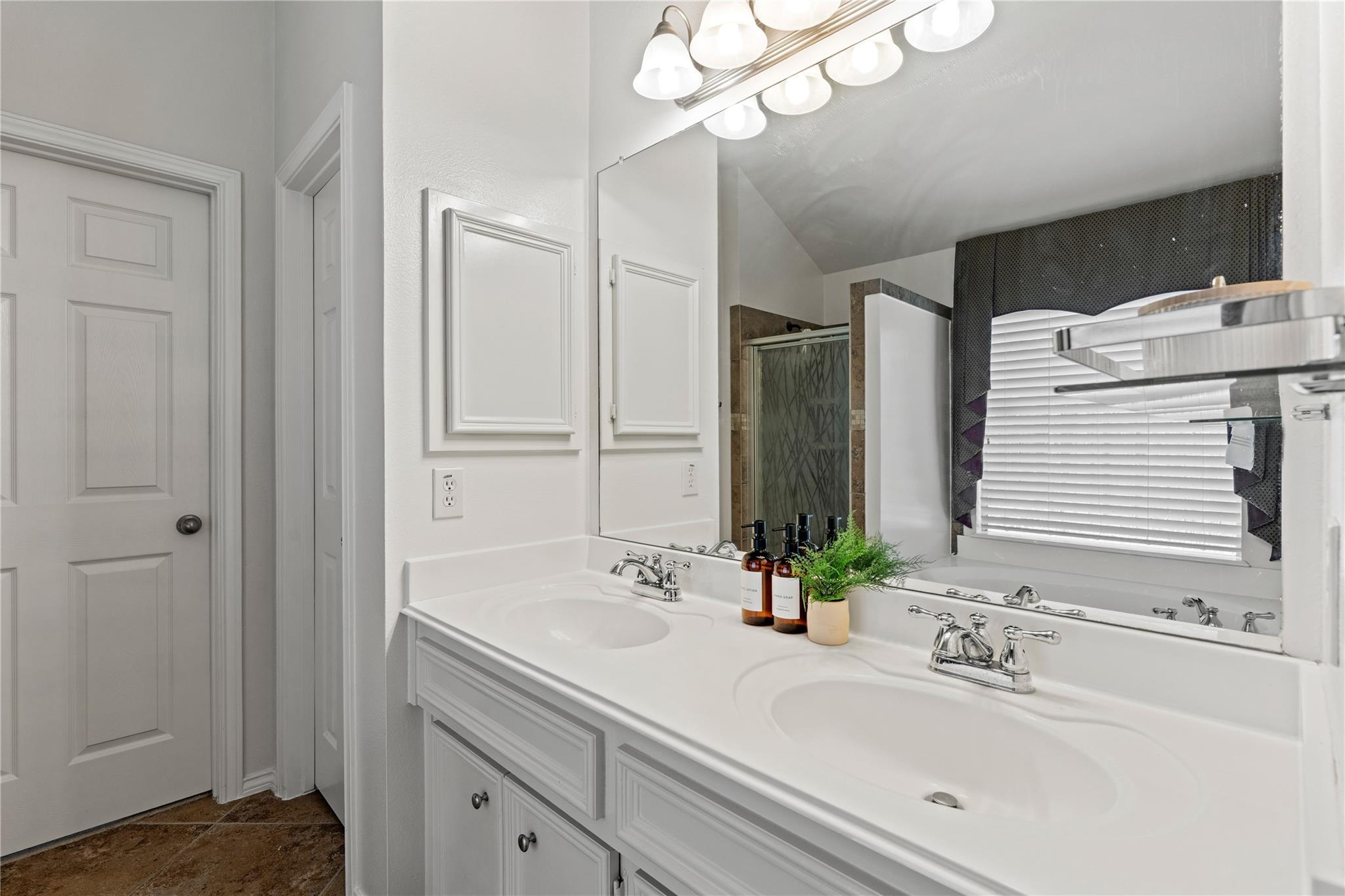 4323 Sunlit Pass Loop