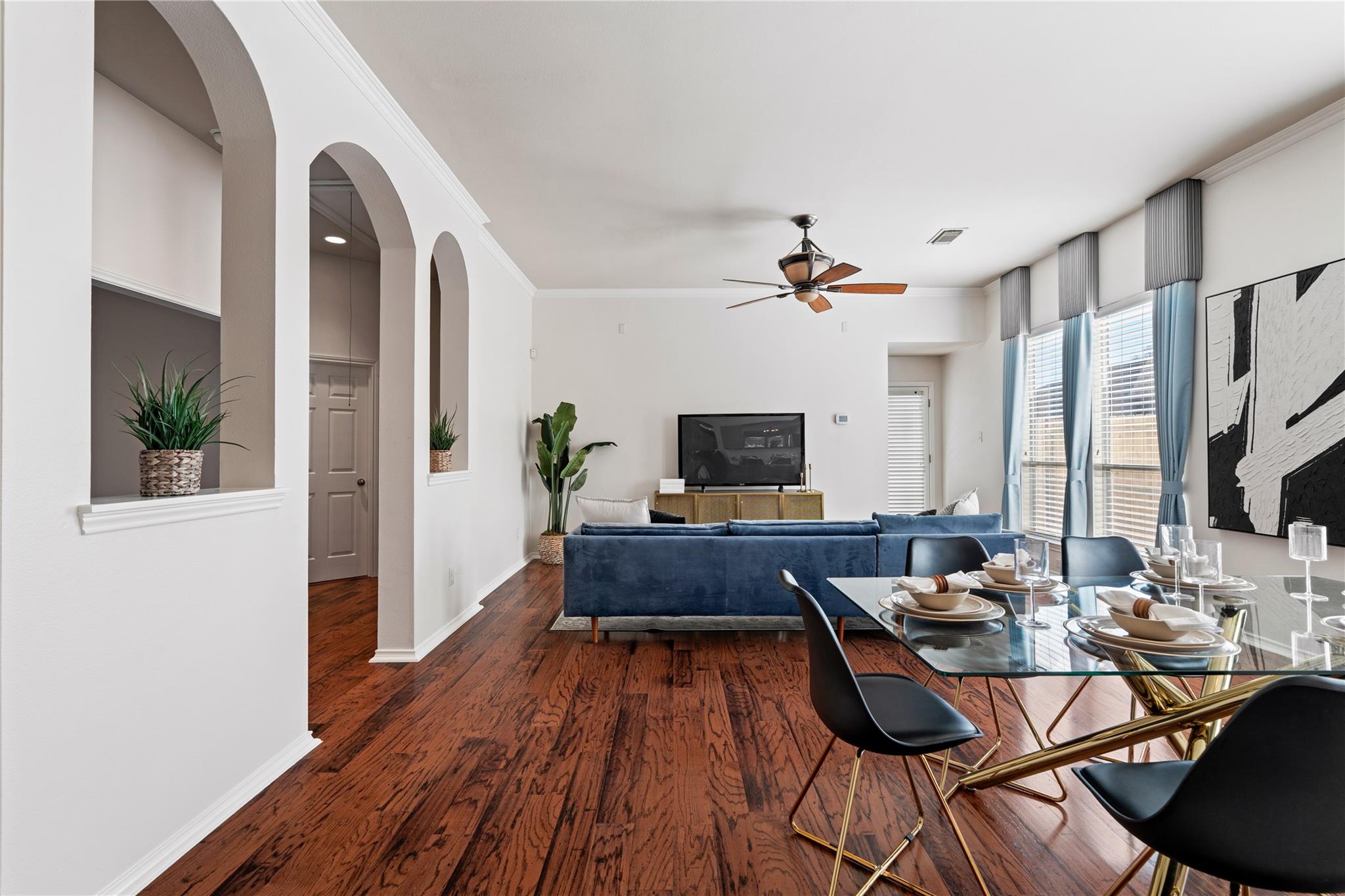 4323 Sunlit Pass Loop