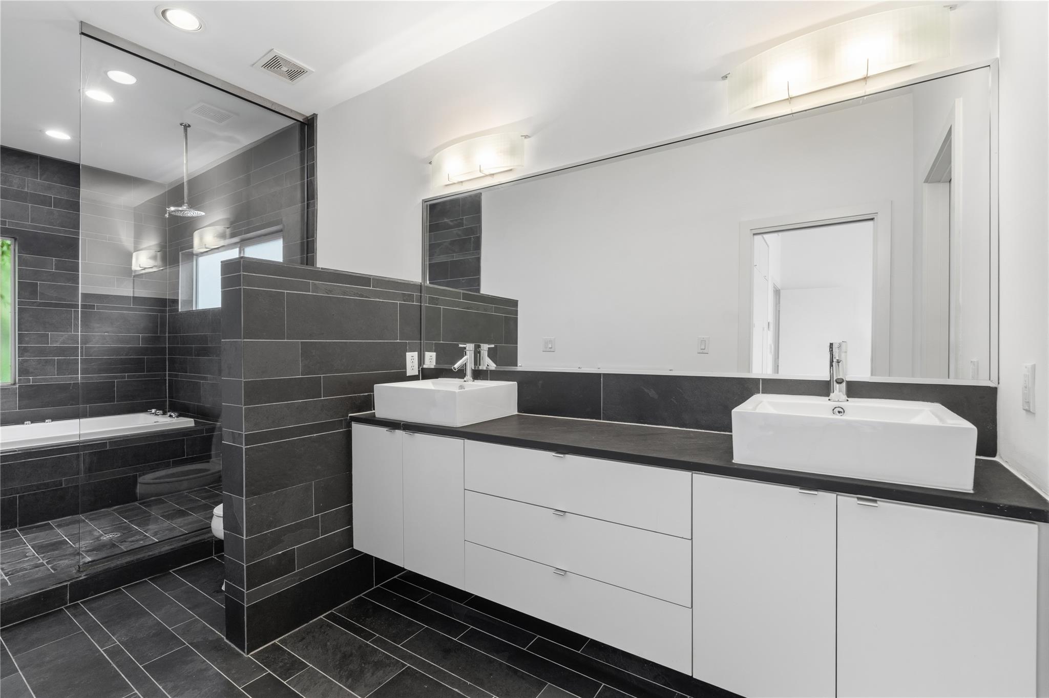 112 Byrne Street # C