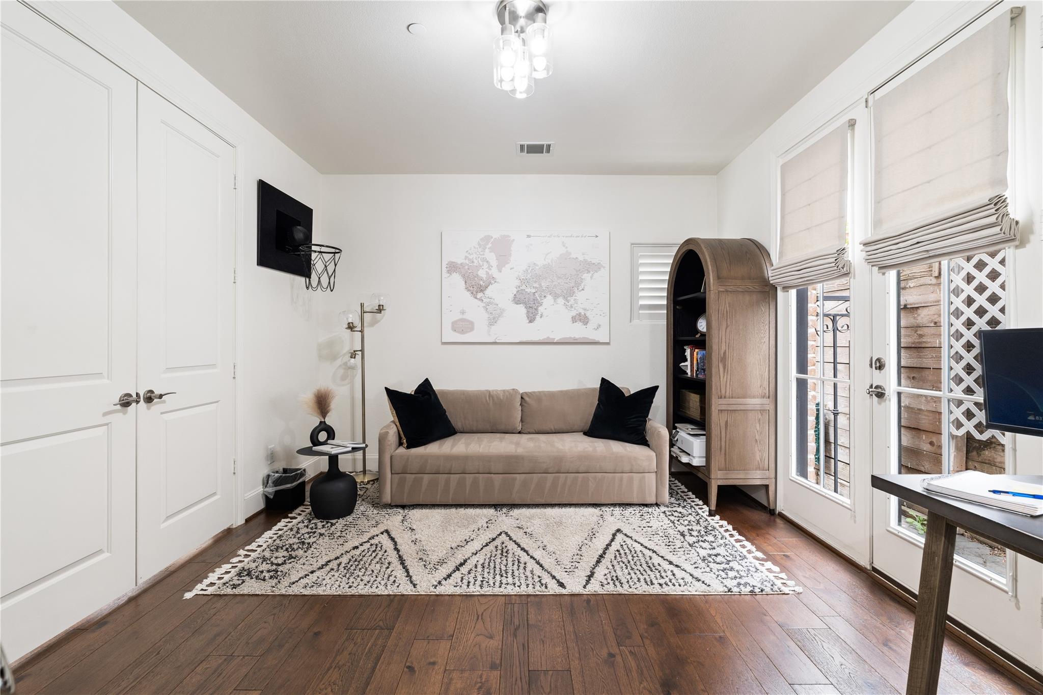 1403 Isabella Street