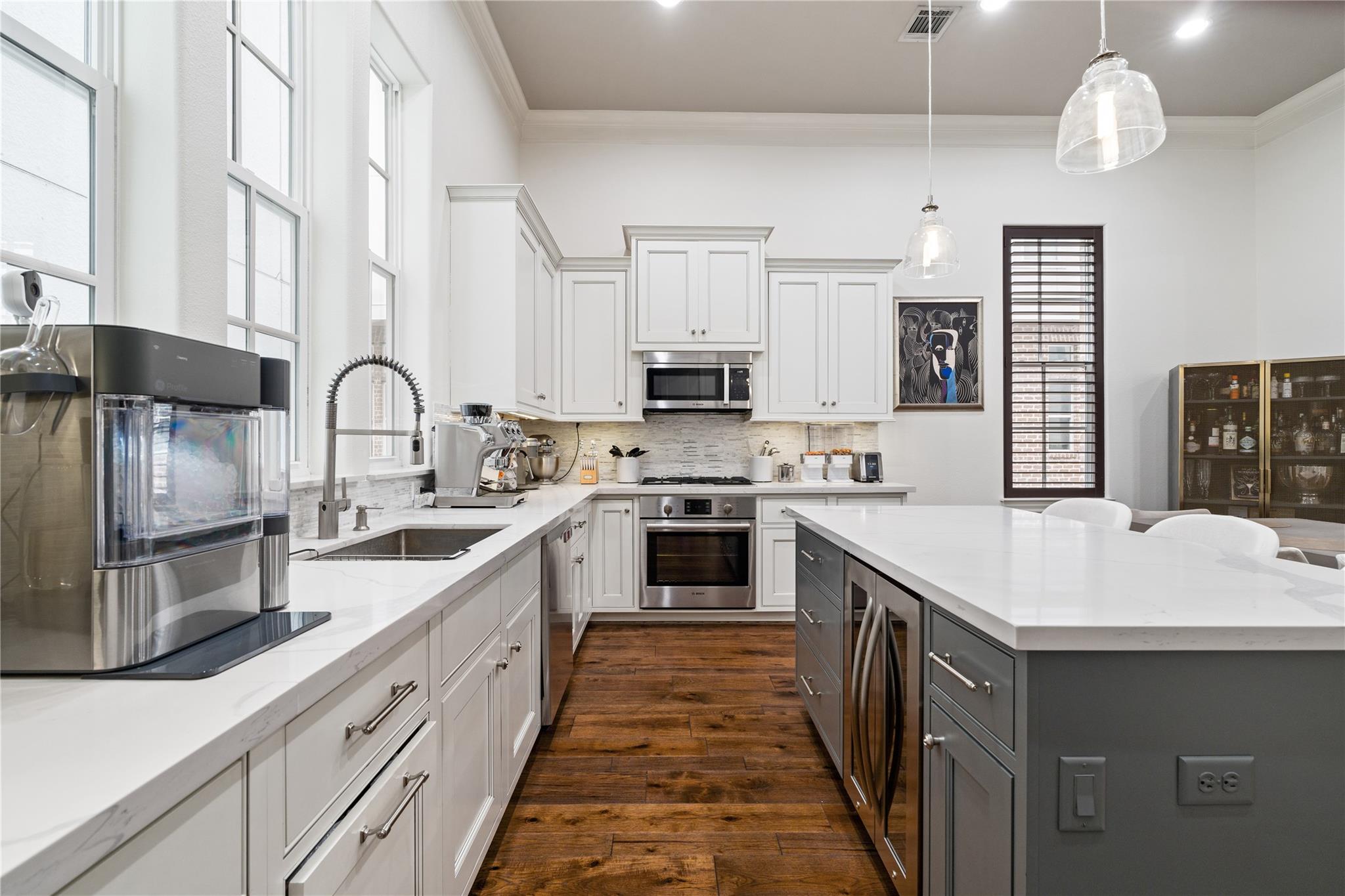 1403 Isabella Street