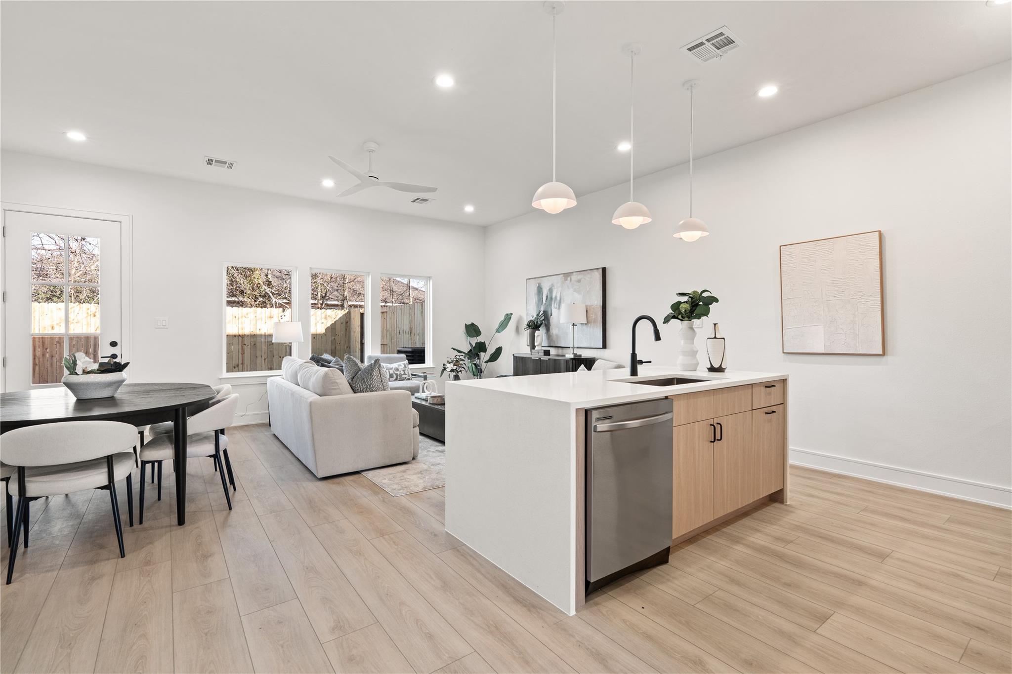 8019 Grandview Street