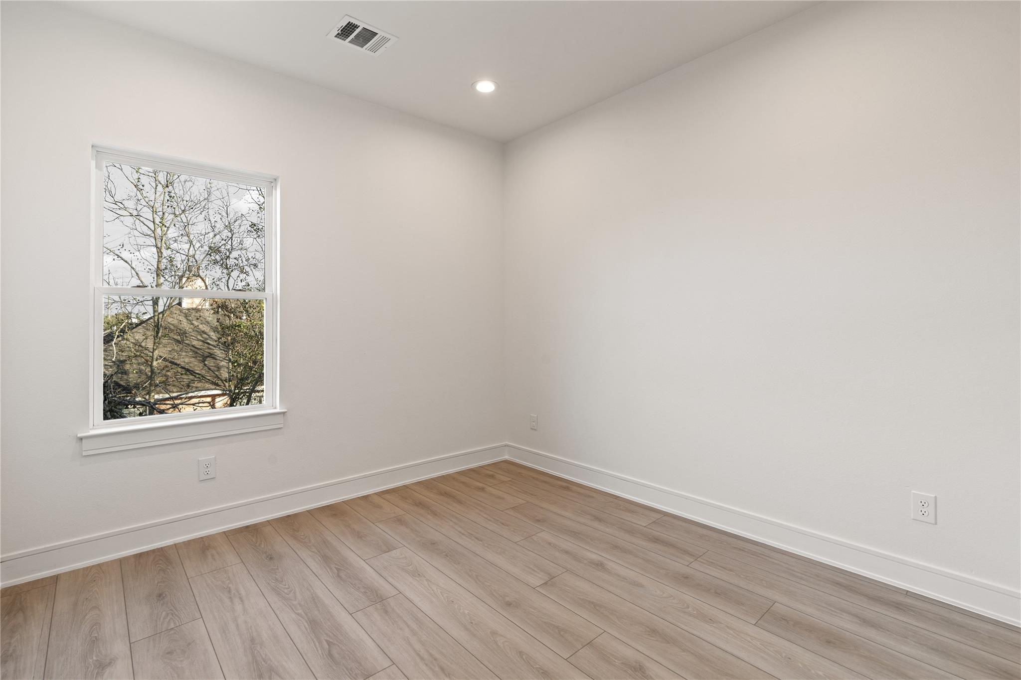 8019 Grandview Street