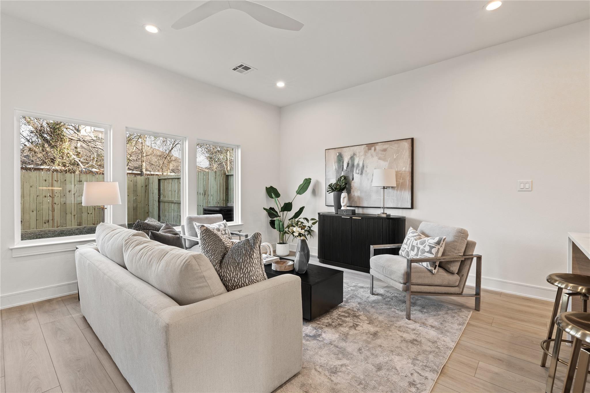 8019 Grandview Street