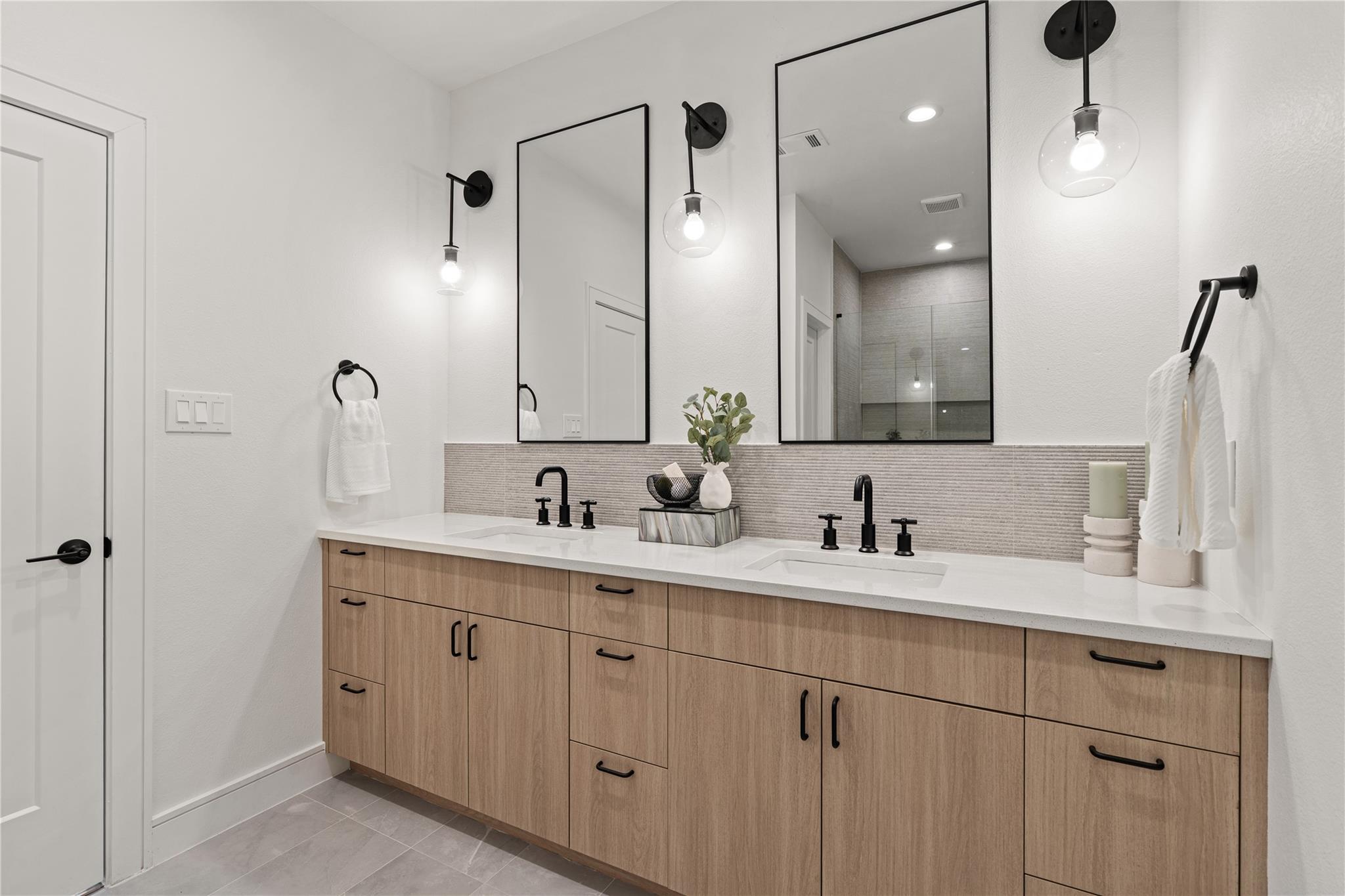 8019 Grandview Street