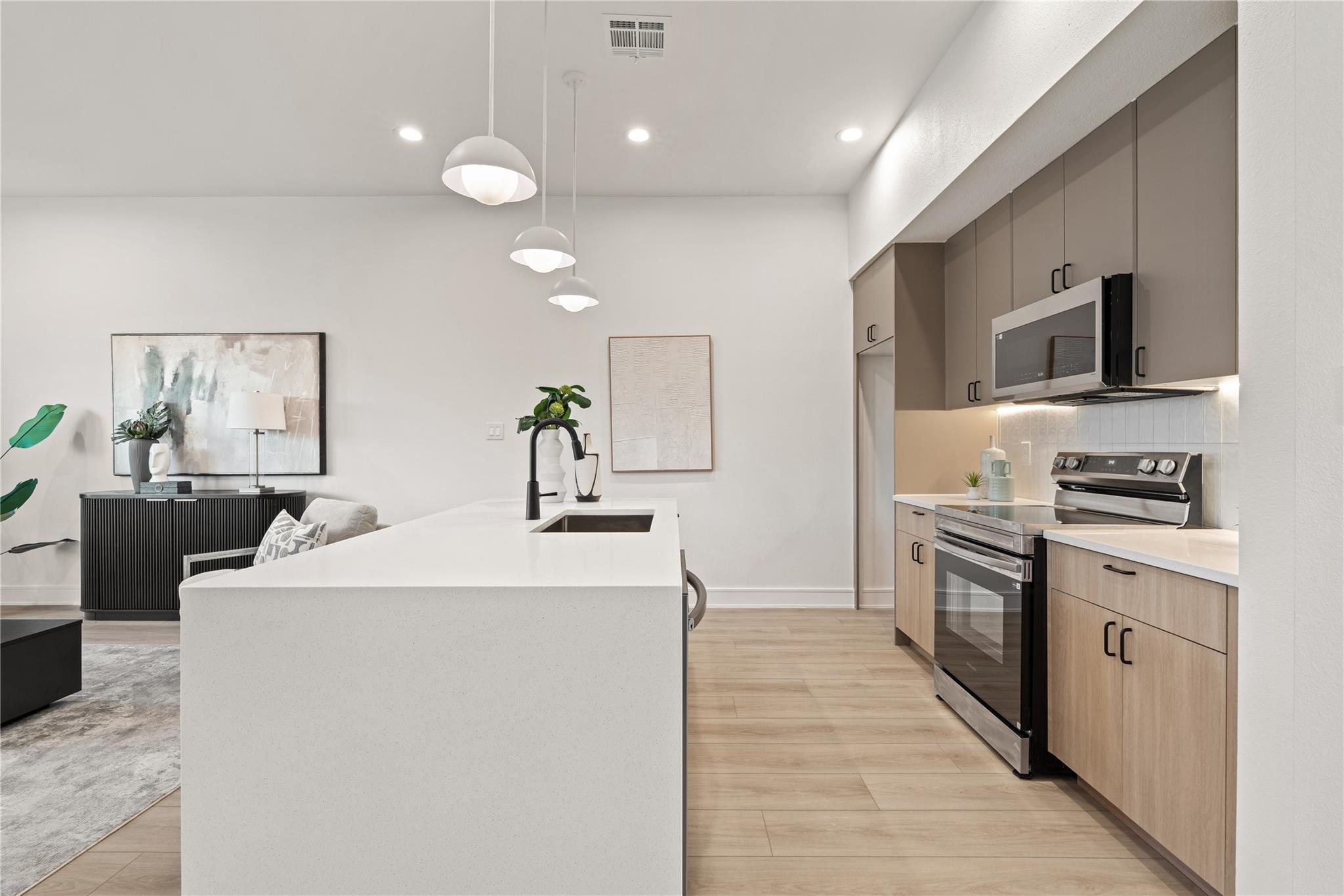 8019 Grandview Street