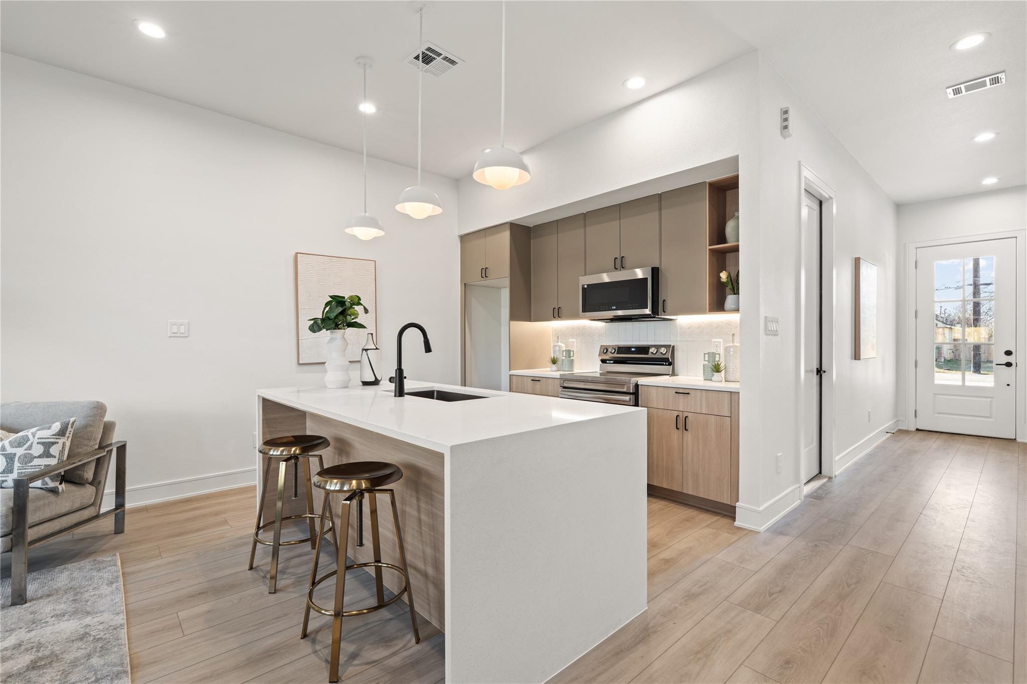 8019 Grandview Street