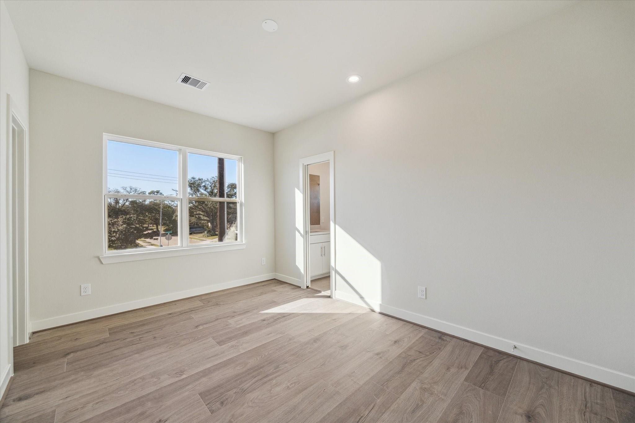 3925 Willowbend Point Drive