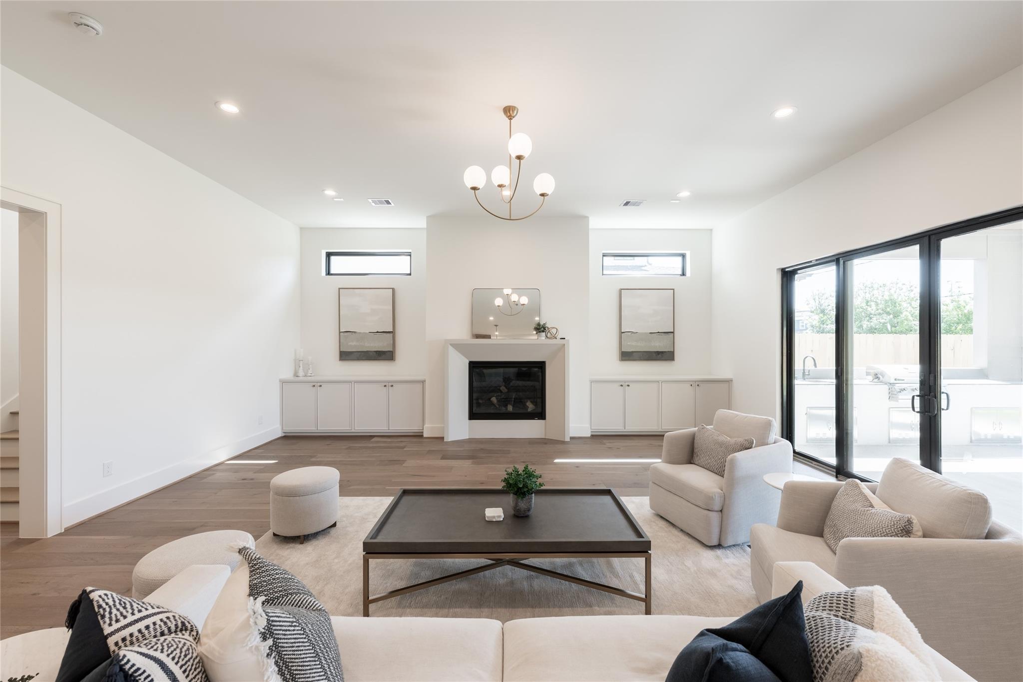 1241 Du Barry Lane
