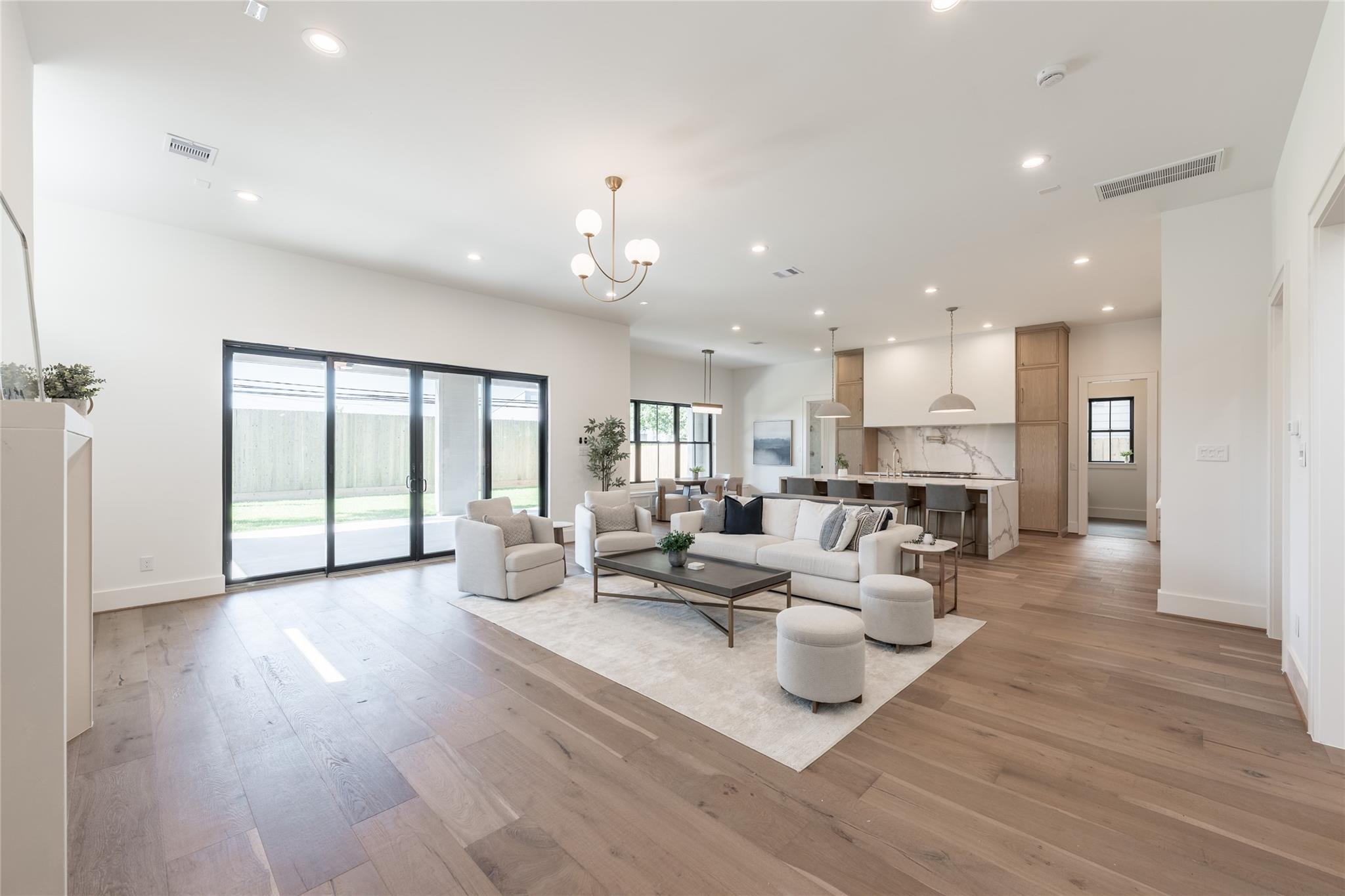 1241 Du Barry Lane
