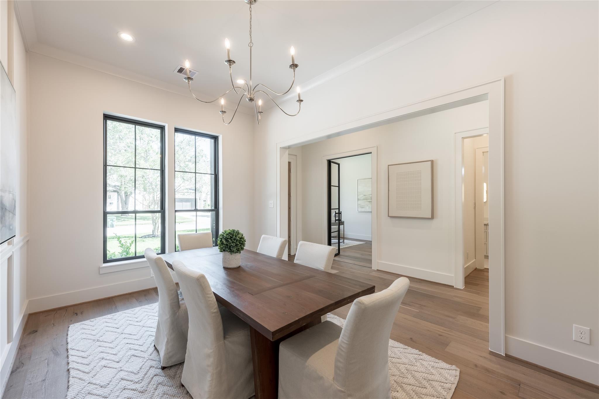 1241 Du Barry Lane