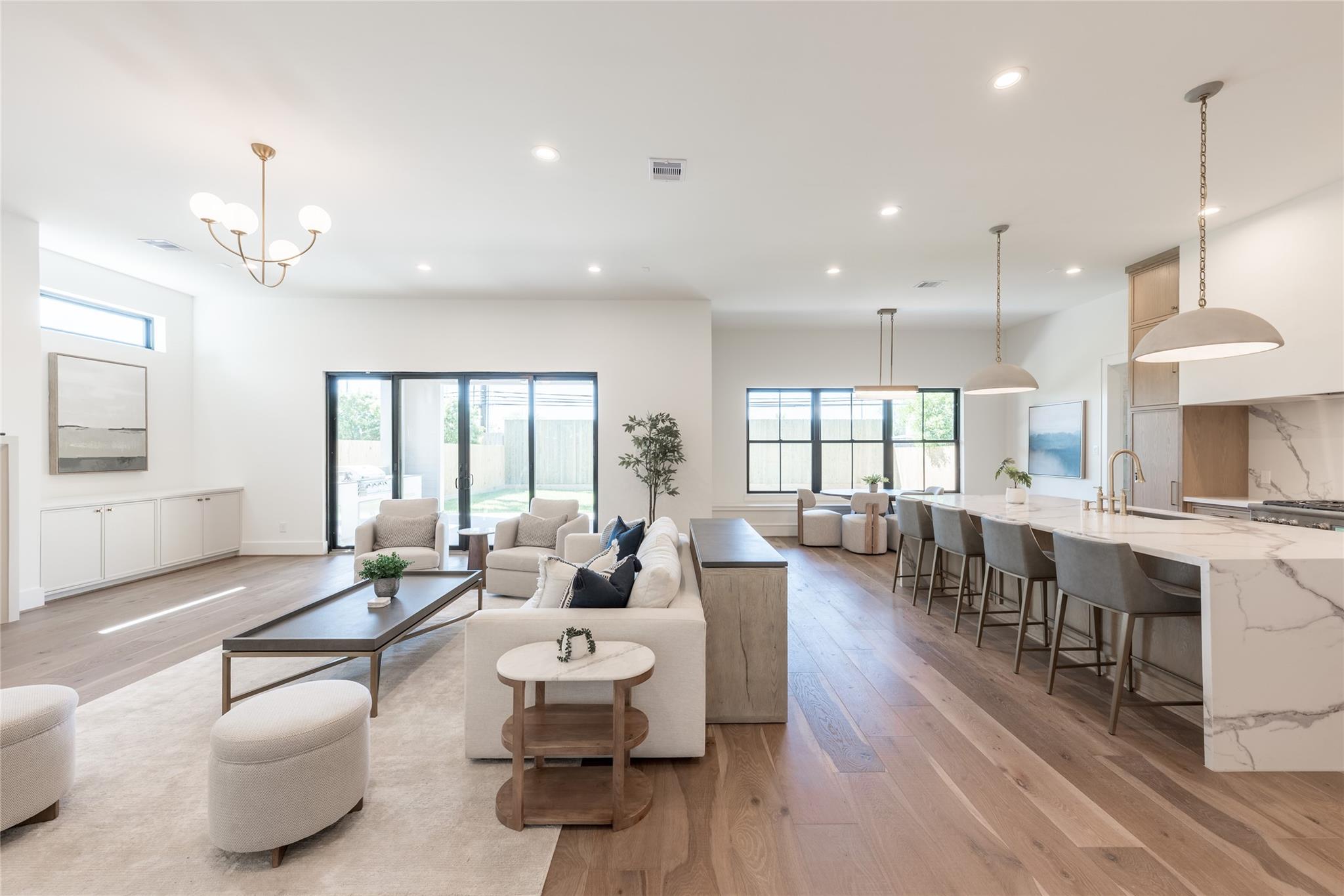 1241 Du Barry Lane