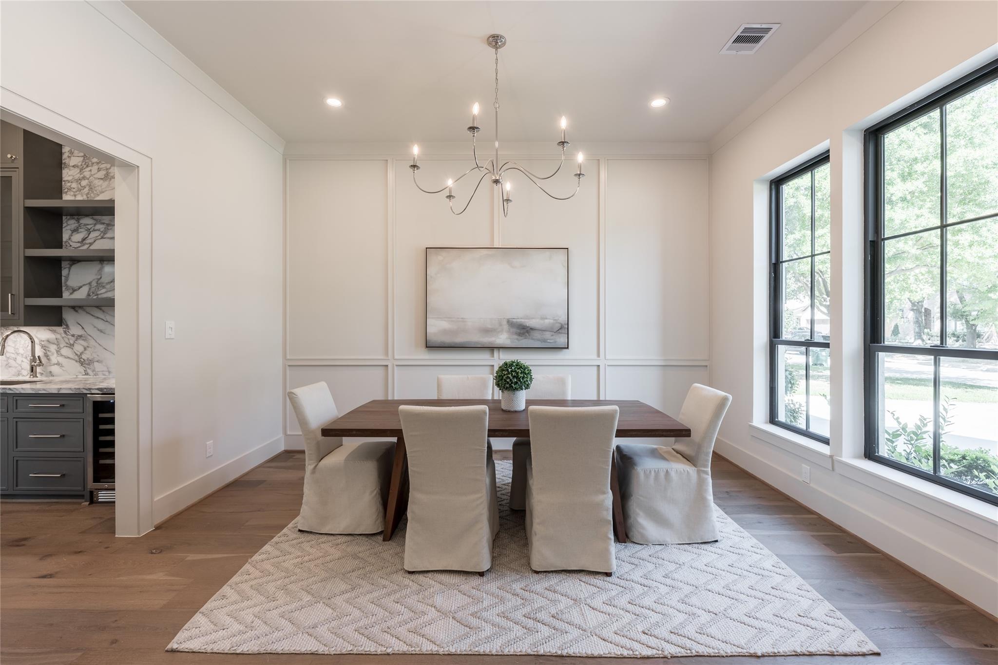 1241 Du Barry Lane