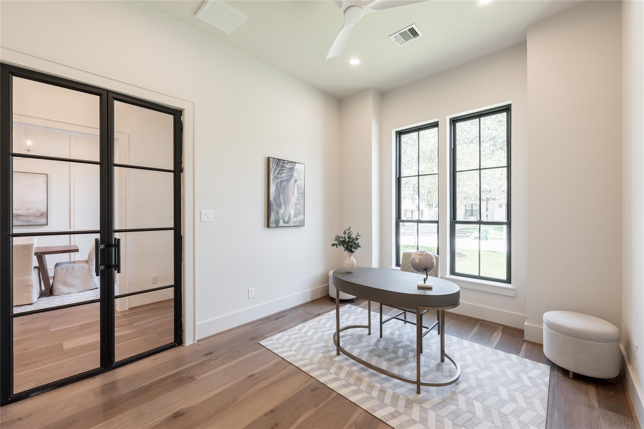 1241 Du Barry Lane